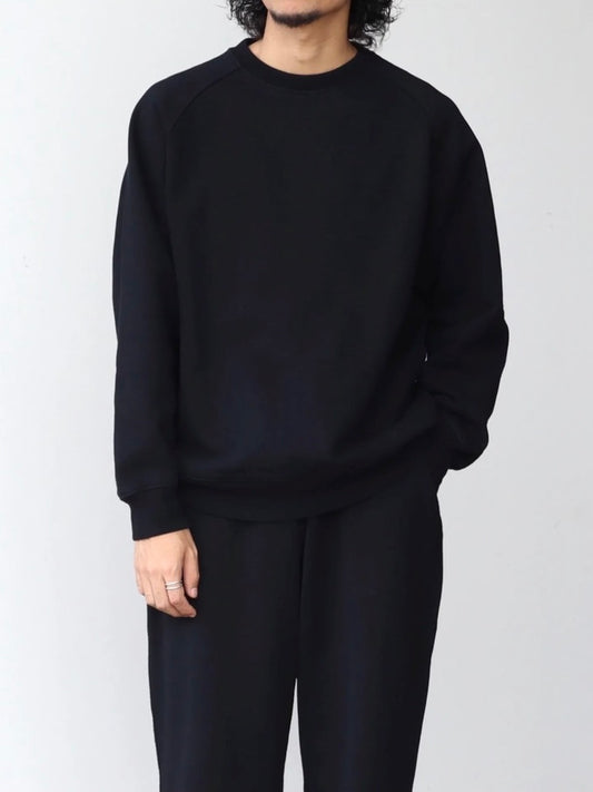 comoli-コットン裏毛-クルーネック-black-1