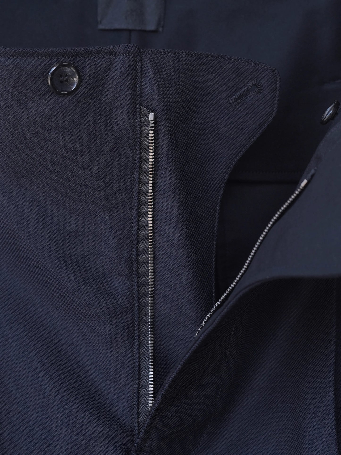 山内 | ヘビーウールツイル・サイドシームレスパンツ dark navy