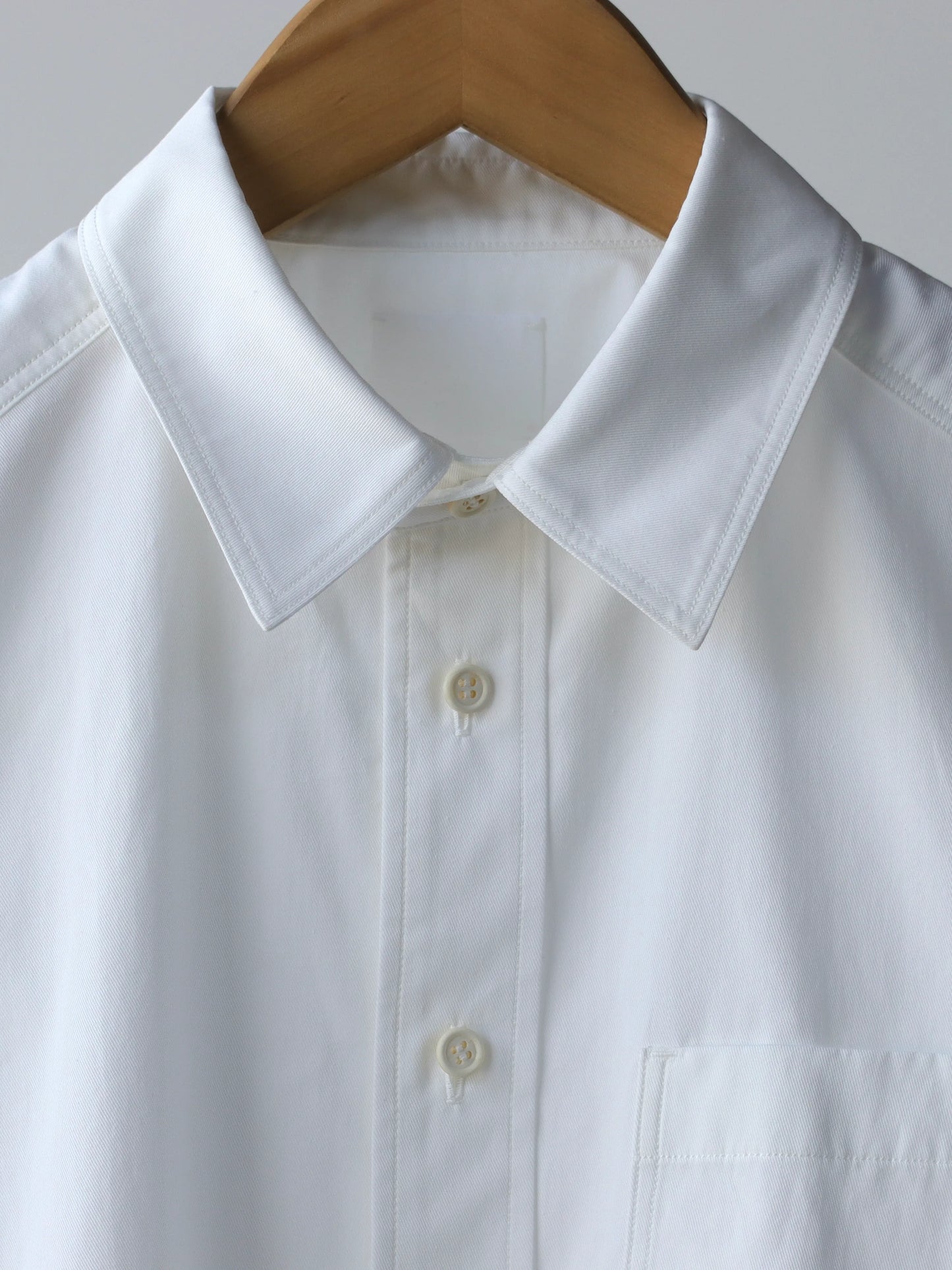 山内 | フランス綾コットンクロスシャツ white