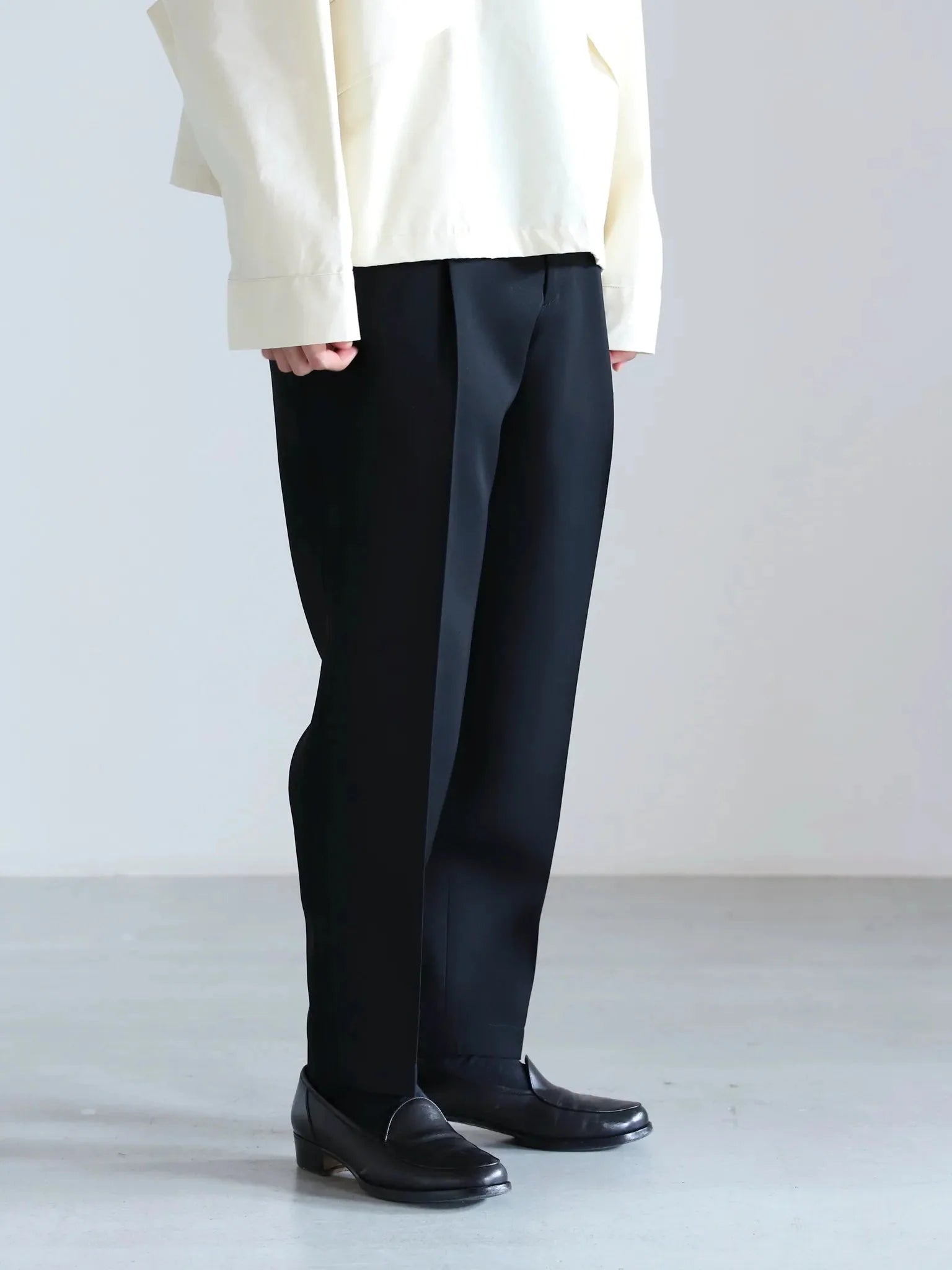 Graphpaper Scale Off Wool Tapered Slacks BLACK | CASANOVA&CO (カサノヴァアンドコー)  オンライン通販サイト