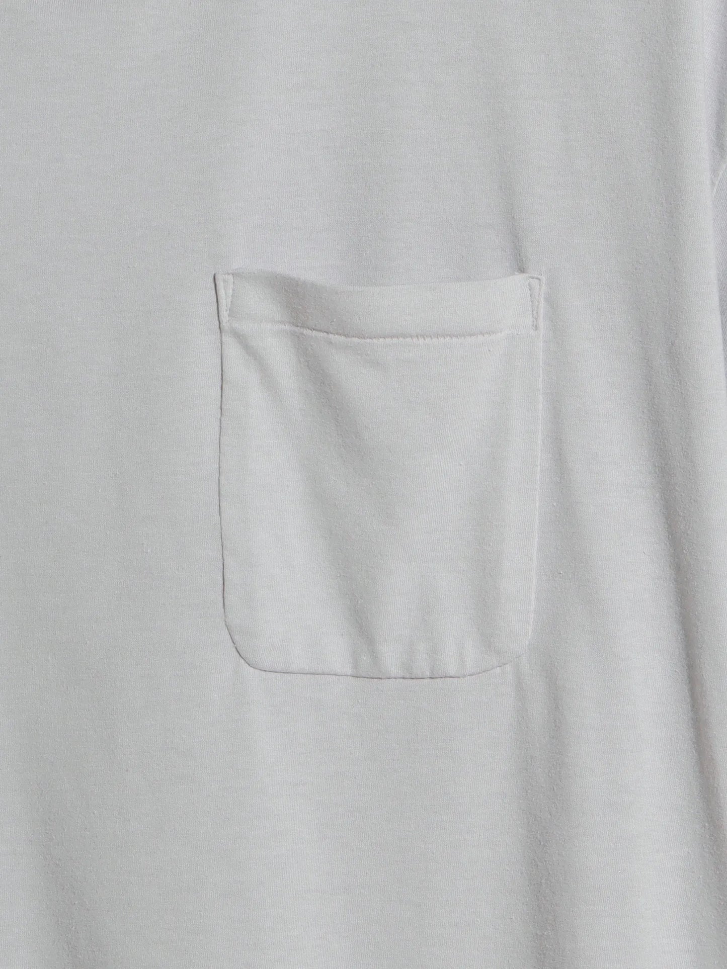 foundour-pocket-t-shirt-grey-3