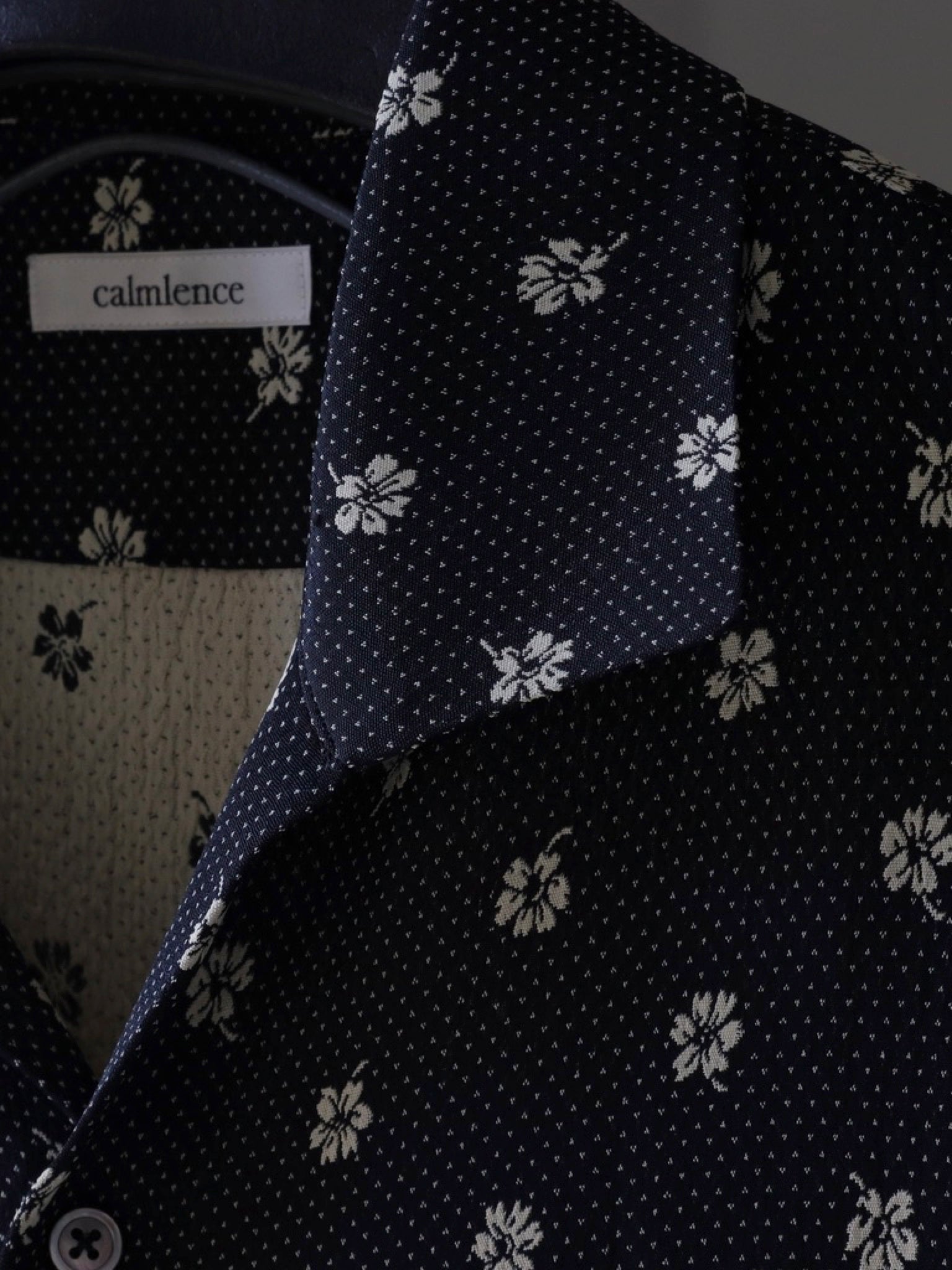 calmlence-classic-open-collar-shirt-blk-2