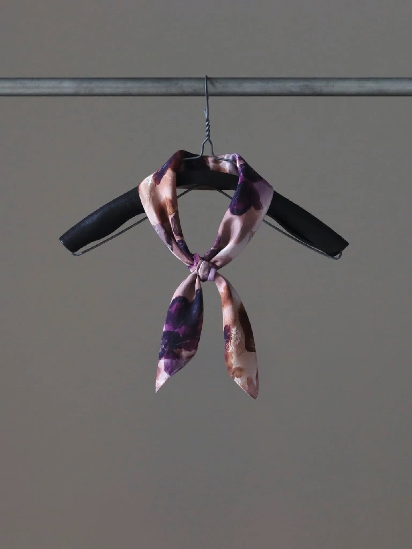 calmlence-scarf-pnk-pt-1