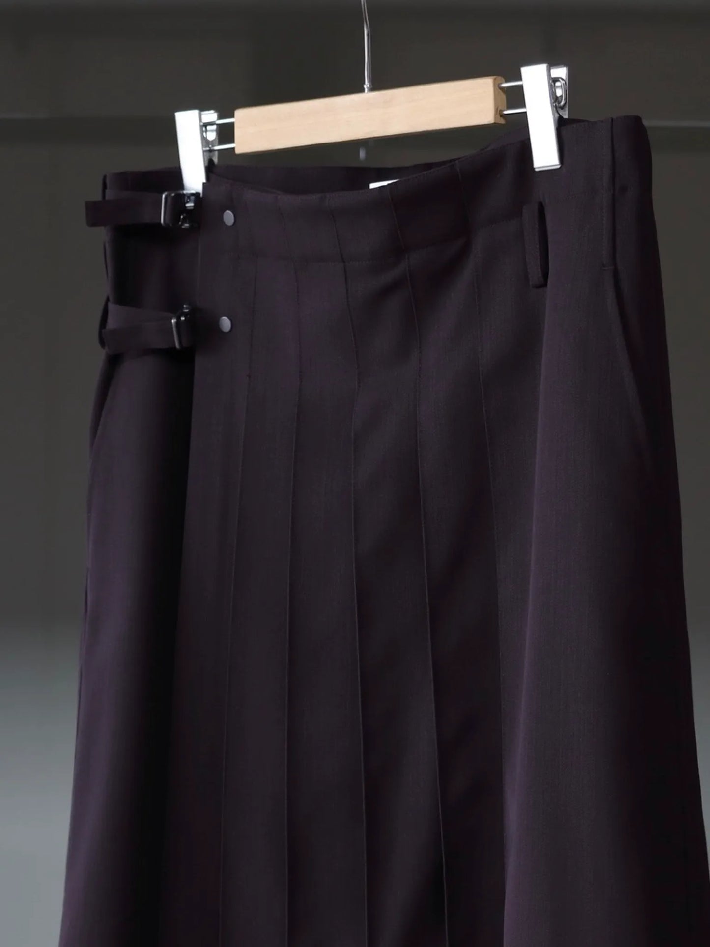 irenisa-pleats-wrap-skirt-burgundy-3