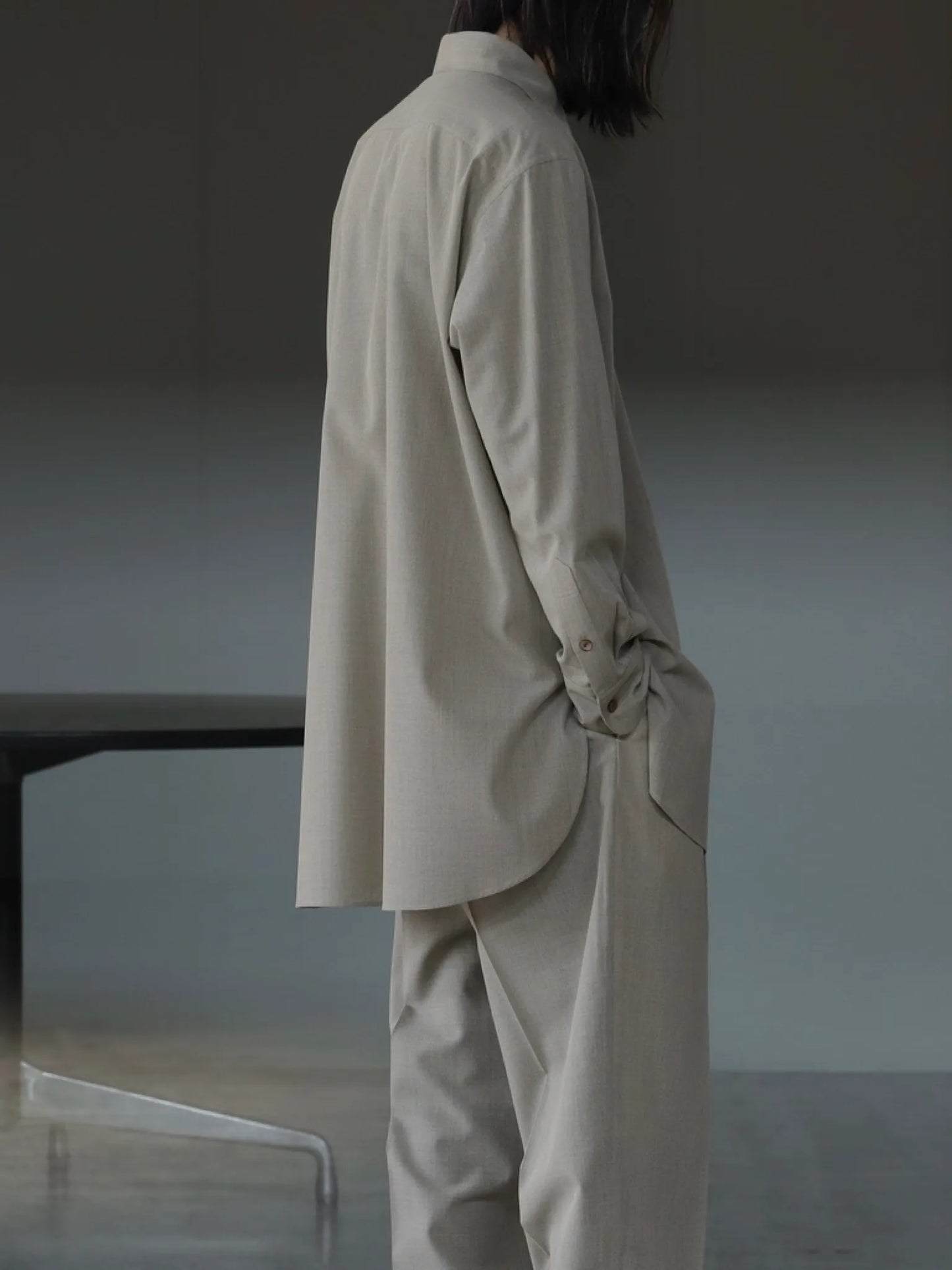 irenisa-middle-length-shirt-beige-7