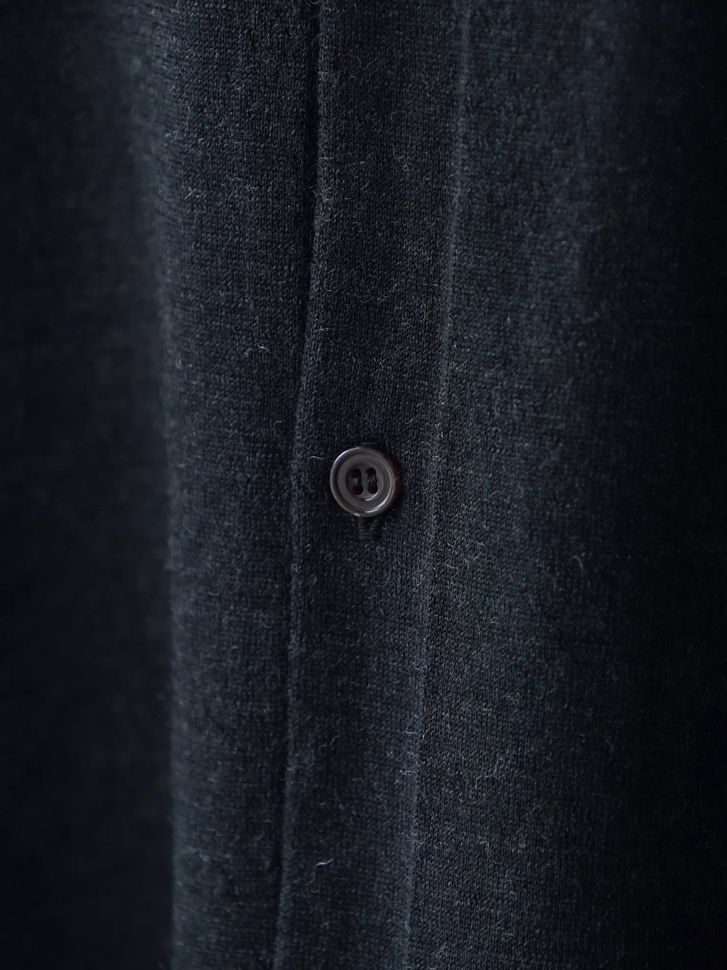 COMOLI | ウール 衿つきカーディガン CHARCOAL