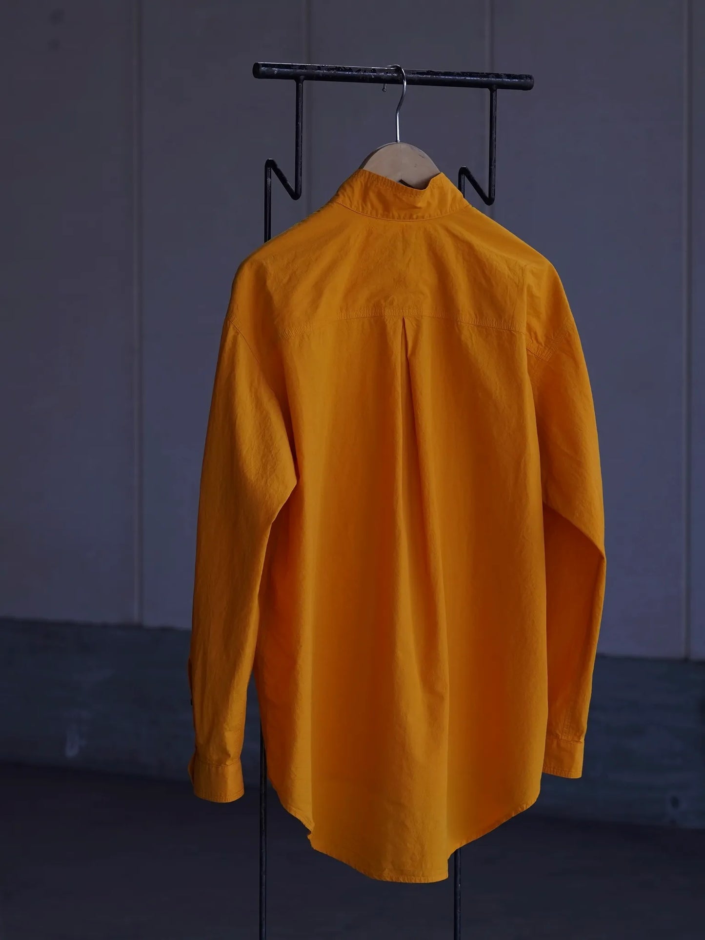 sarto-cotton-high-count-enzyme-stabd-collar-over-shirt-golden-eye-8