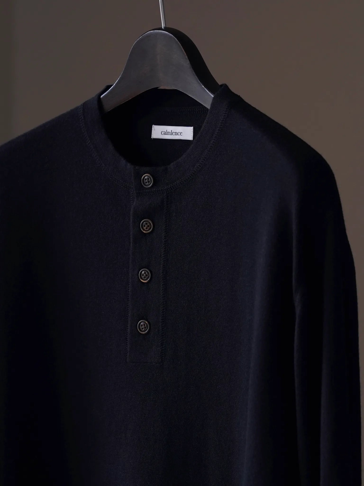 calmlence-henley-neck-ls-t-shirt-blk-2