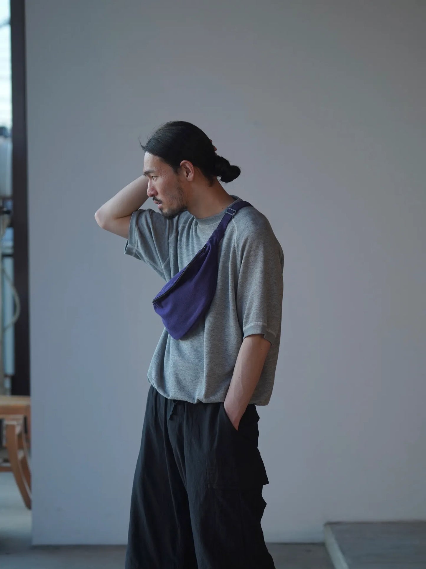 COMOLI | シルクネップ ウエストバッグ PURPLE