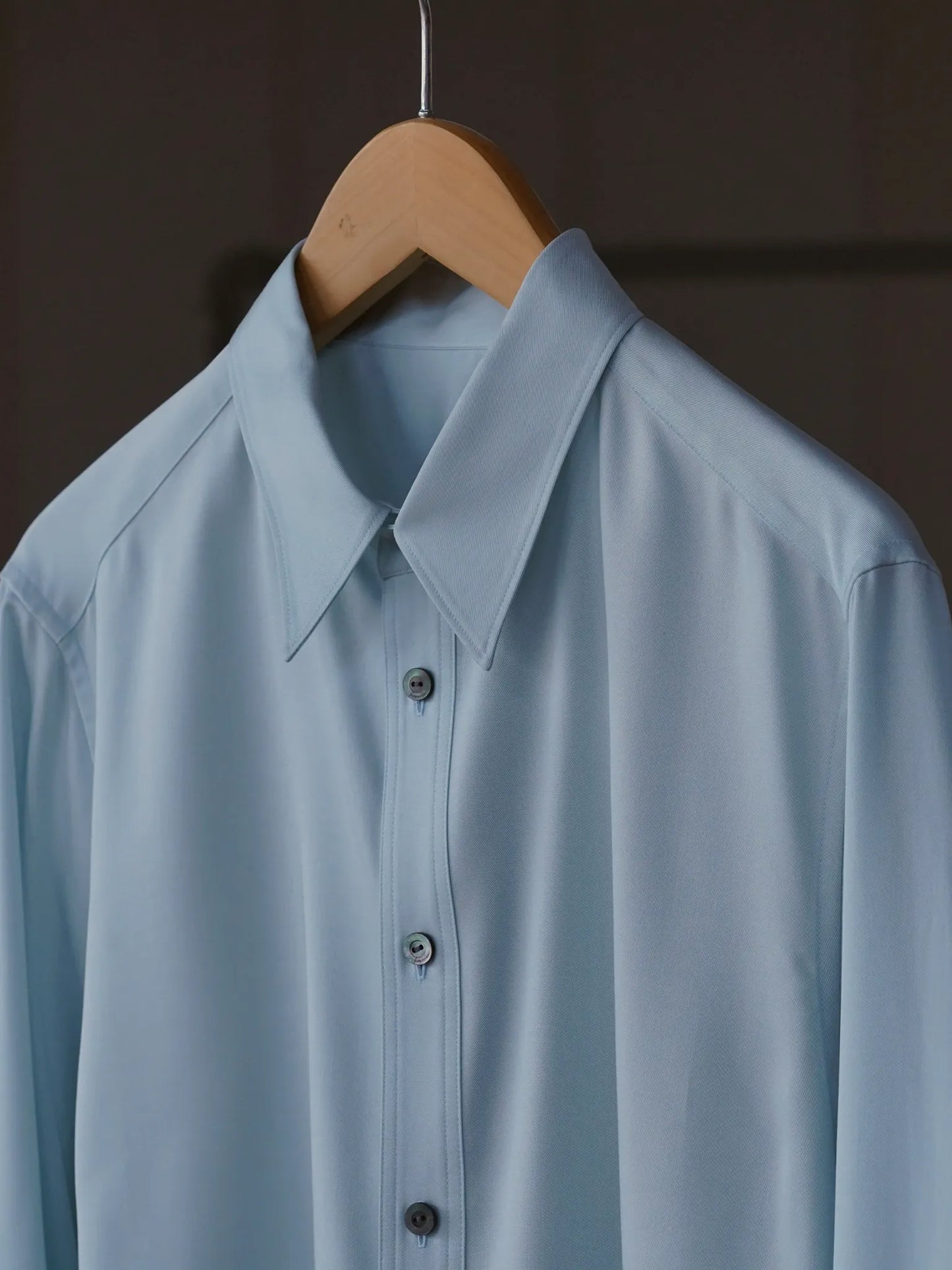 IRENISA | REGULAR COLLAR SHIRT LIGHT SAX