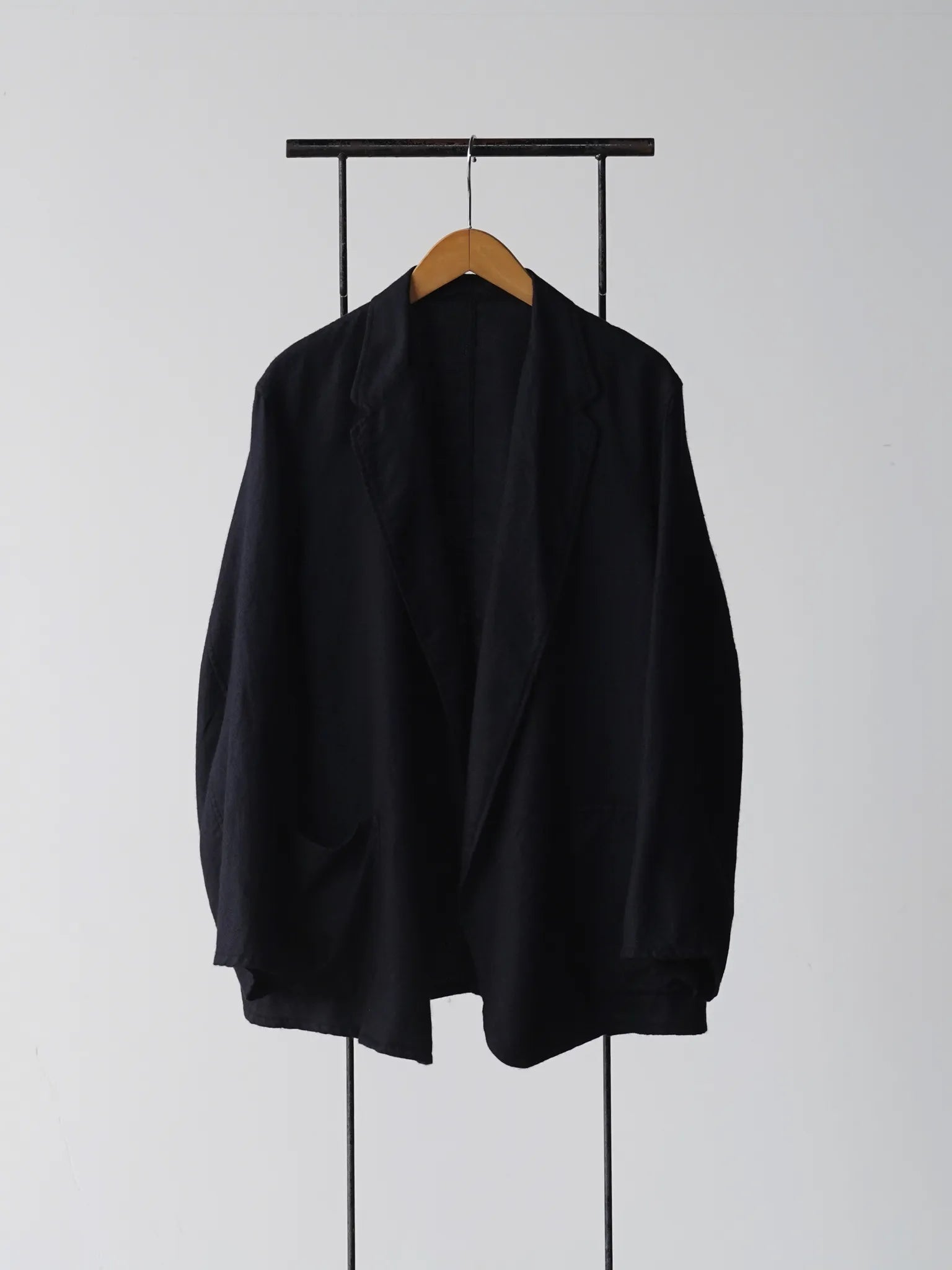 comoli-カシミヤシルク-製品染ジャケット-navy-1