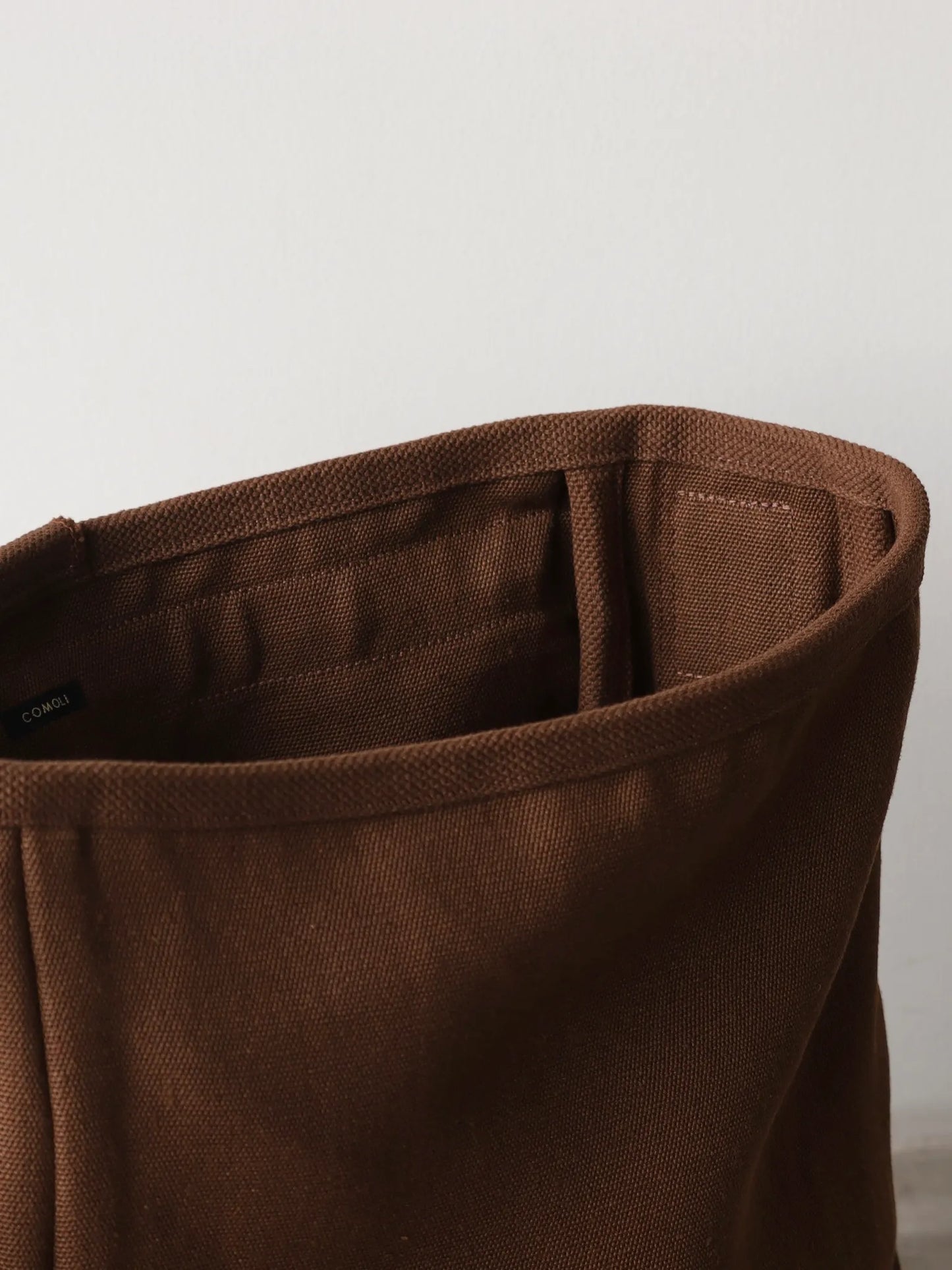 comoli-ヘンプダック-ショルダーバッグ-brown-1-6