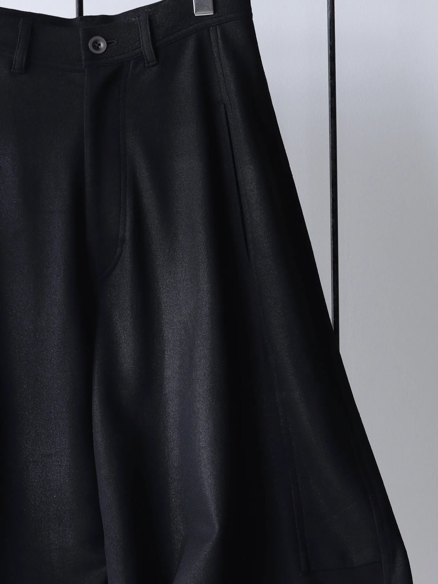 nomat-curve-pants-black-paint-black-3