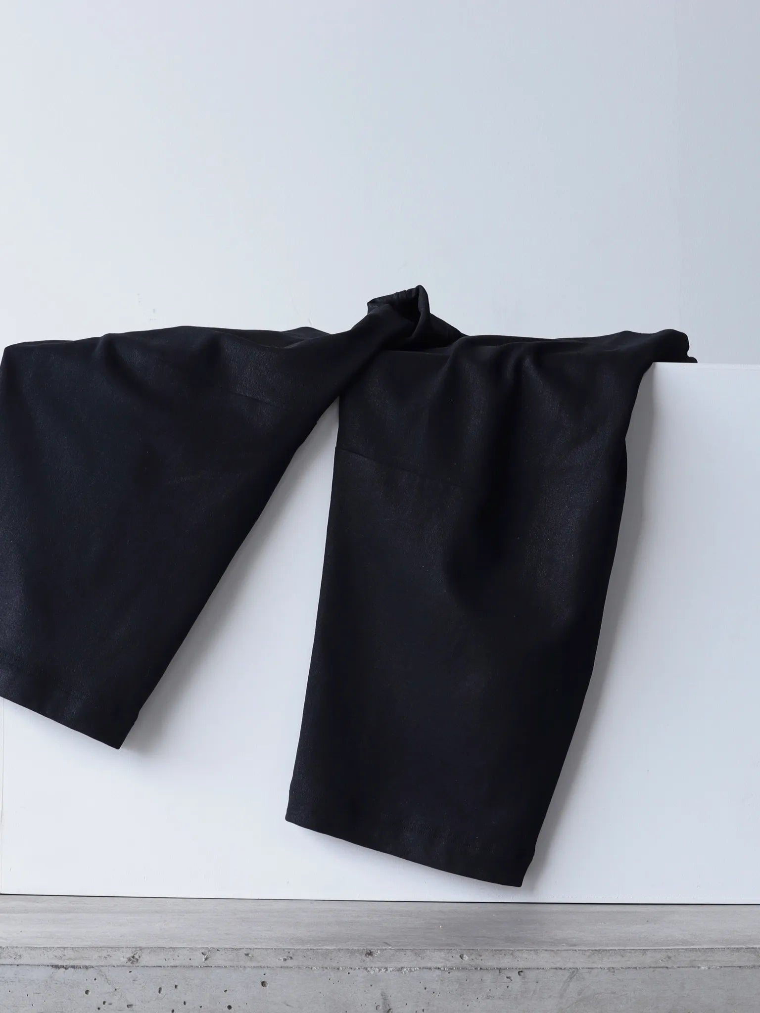 nomat-curve-pants-black-paint-black-5