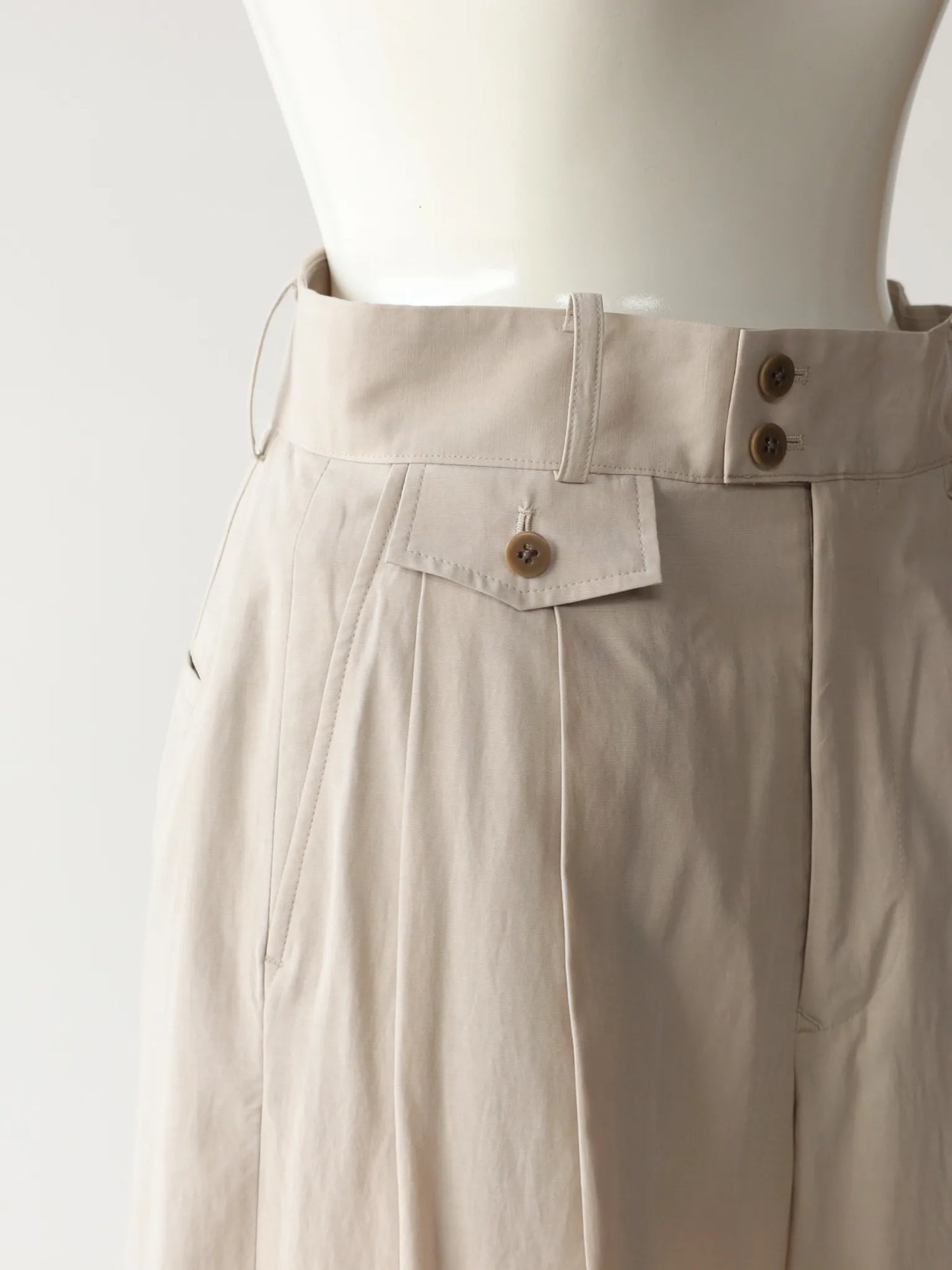 kakan-pleated-wide-trousers-beige-5