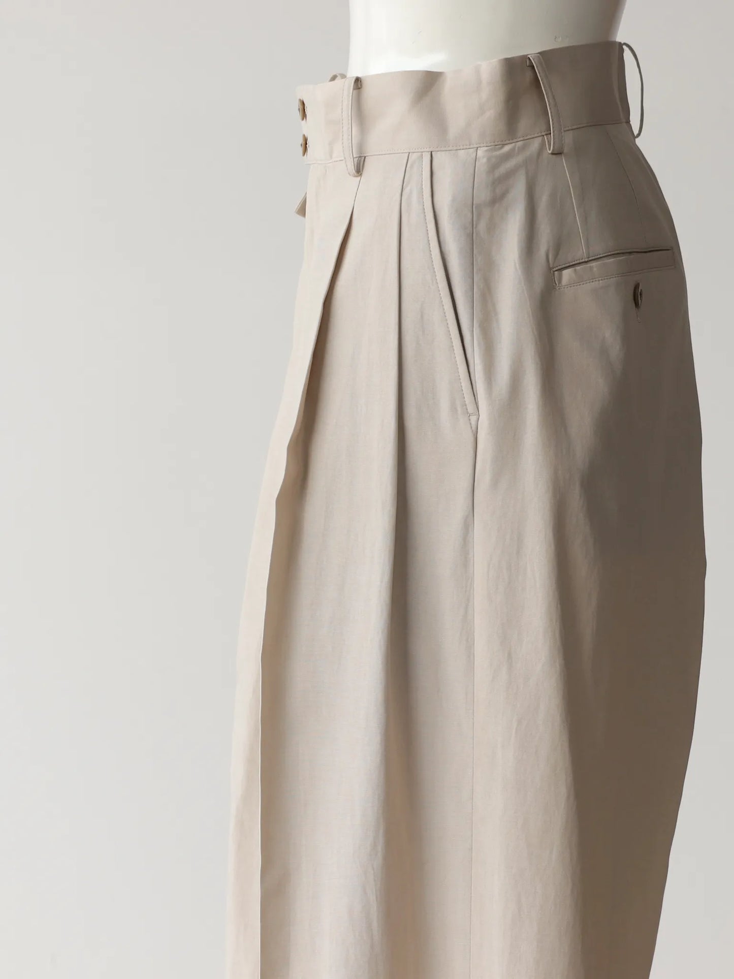kakan-pleated-wide-trousers-beige-2
