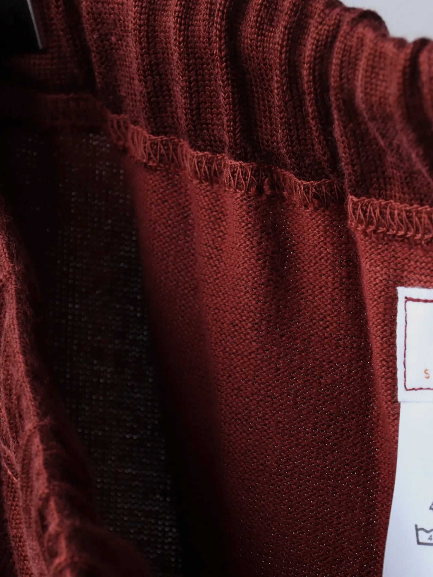 medium-sportswear-warmup-pants-shiny-wine-6