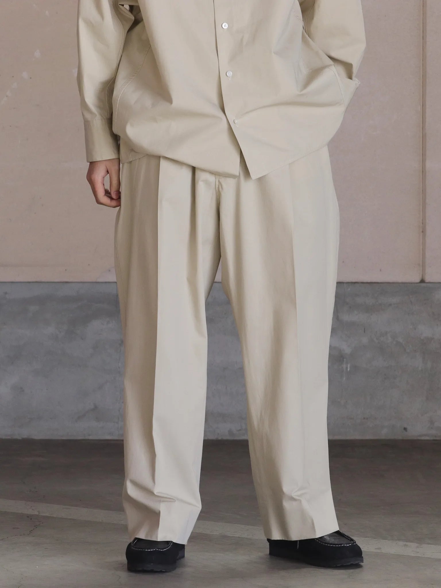 nonnotte-draping-elastic-in-tuck-wide-trousers-tidal-foam-1