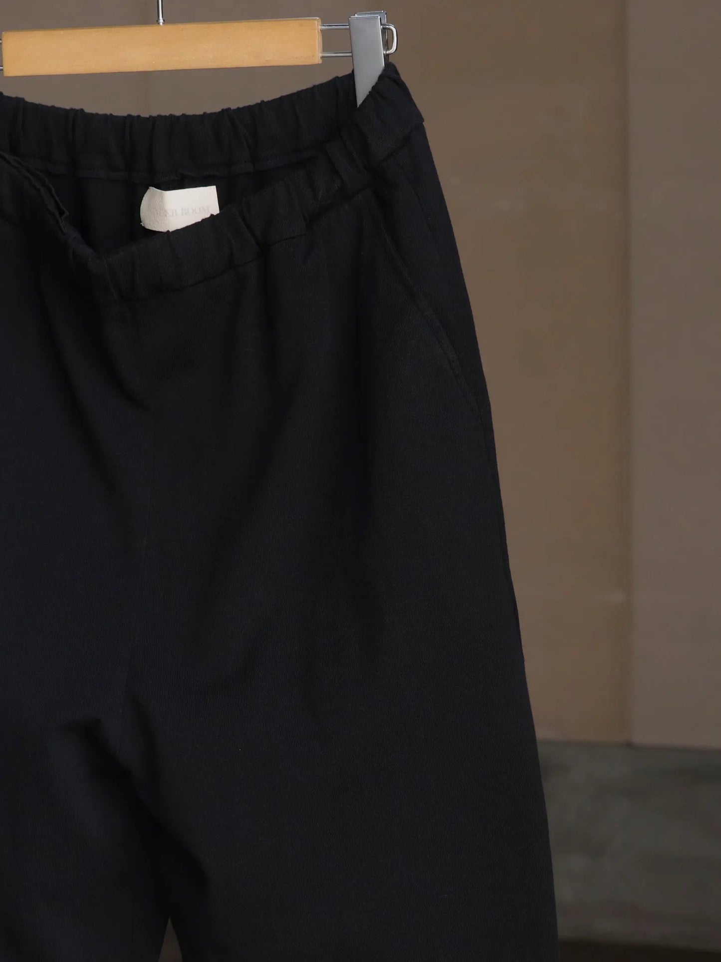 WONDER ROOM | "SEASCAPE" room slacks black