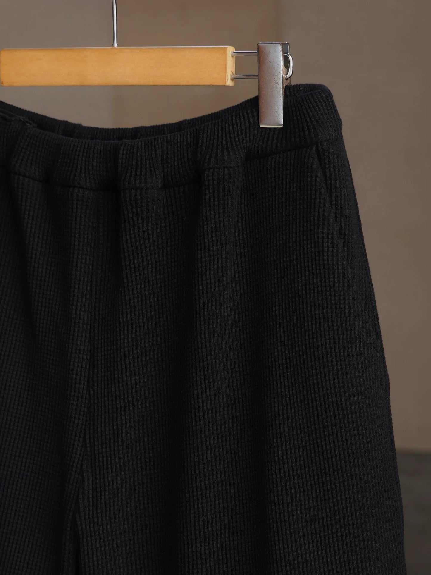 WONDER ROOM | "WAFFLE" waffle slacks black