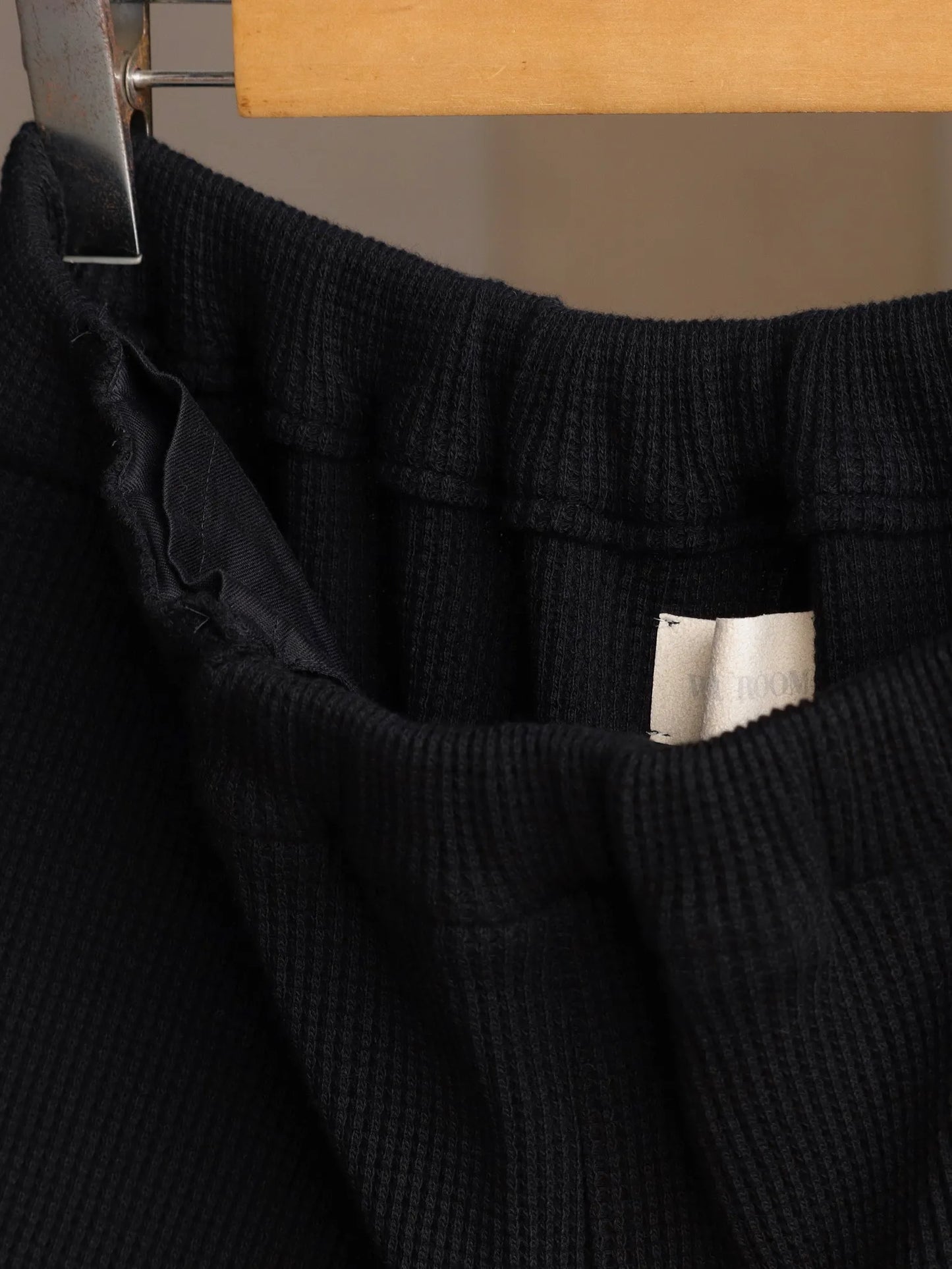 WONDER ROOM | "WAFFLE" waffle slacks black
