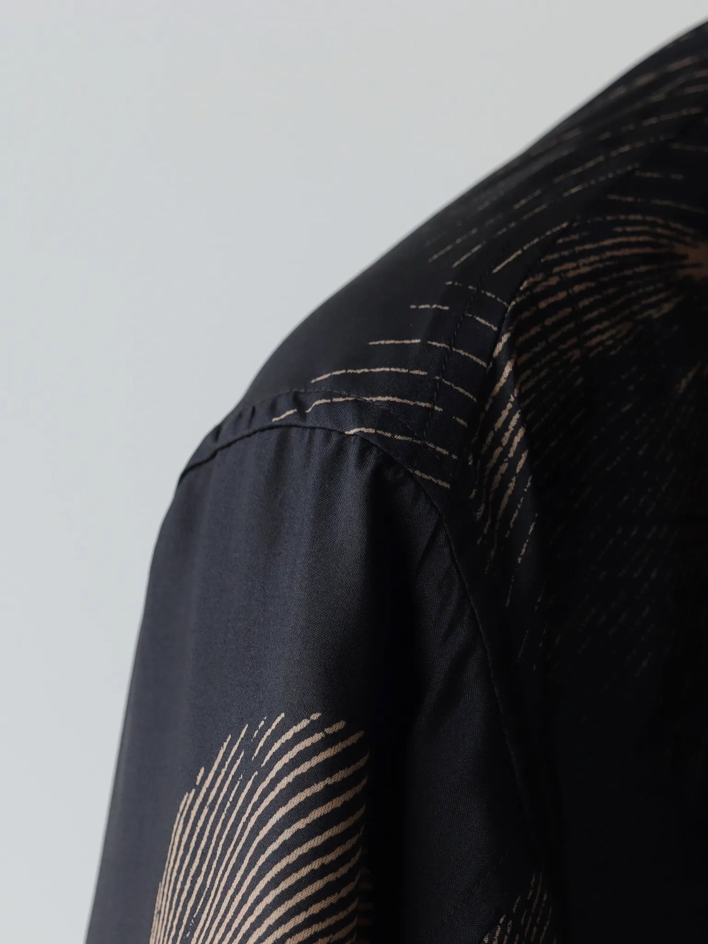 comoli-シルクシェル-ジャケット-shell-7