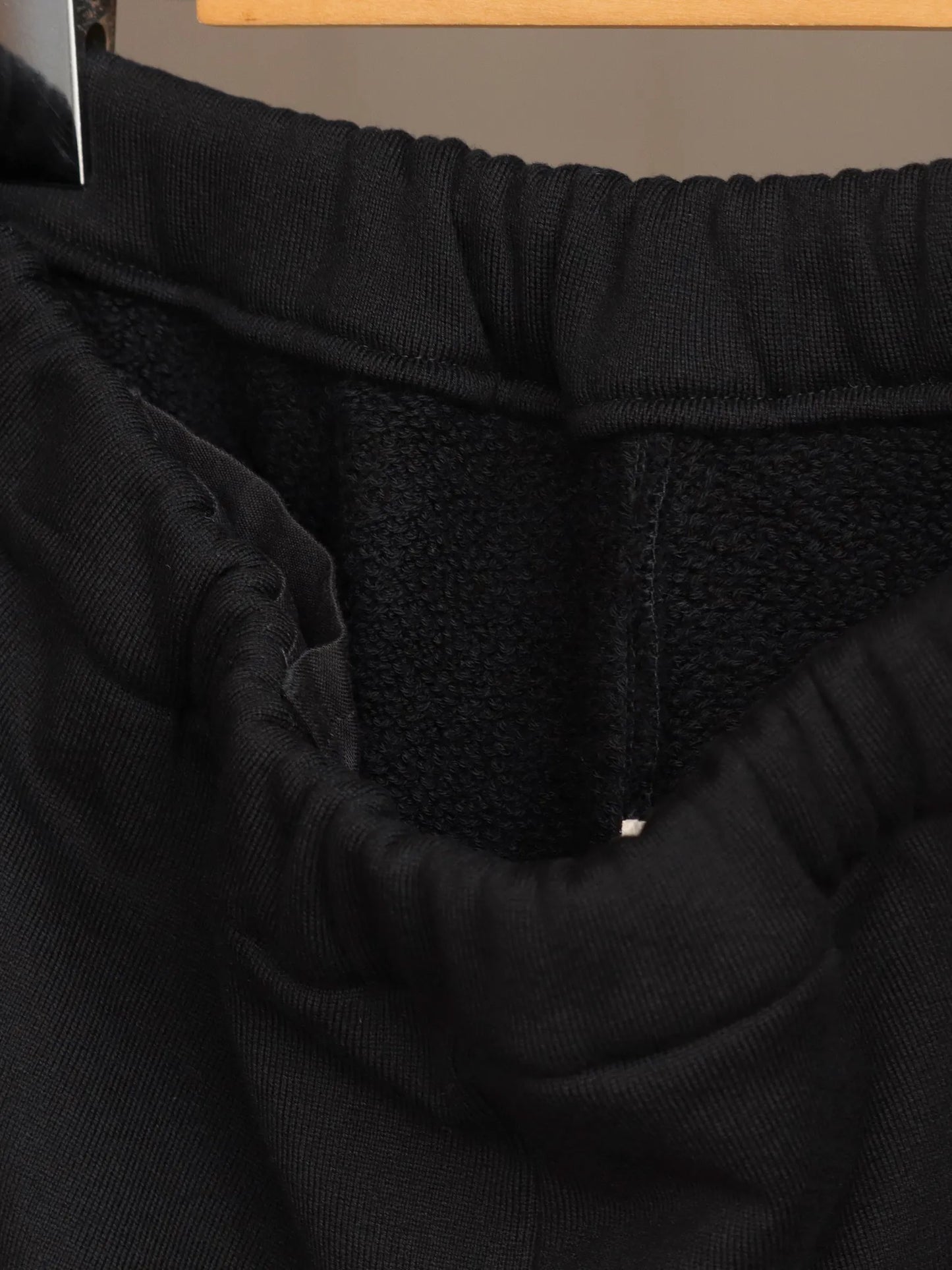 WONDER ROOM | "EGG" Sweat Slacks black