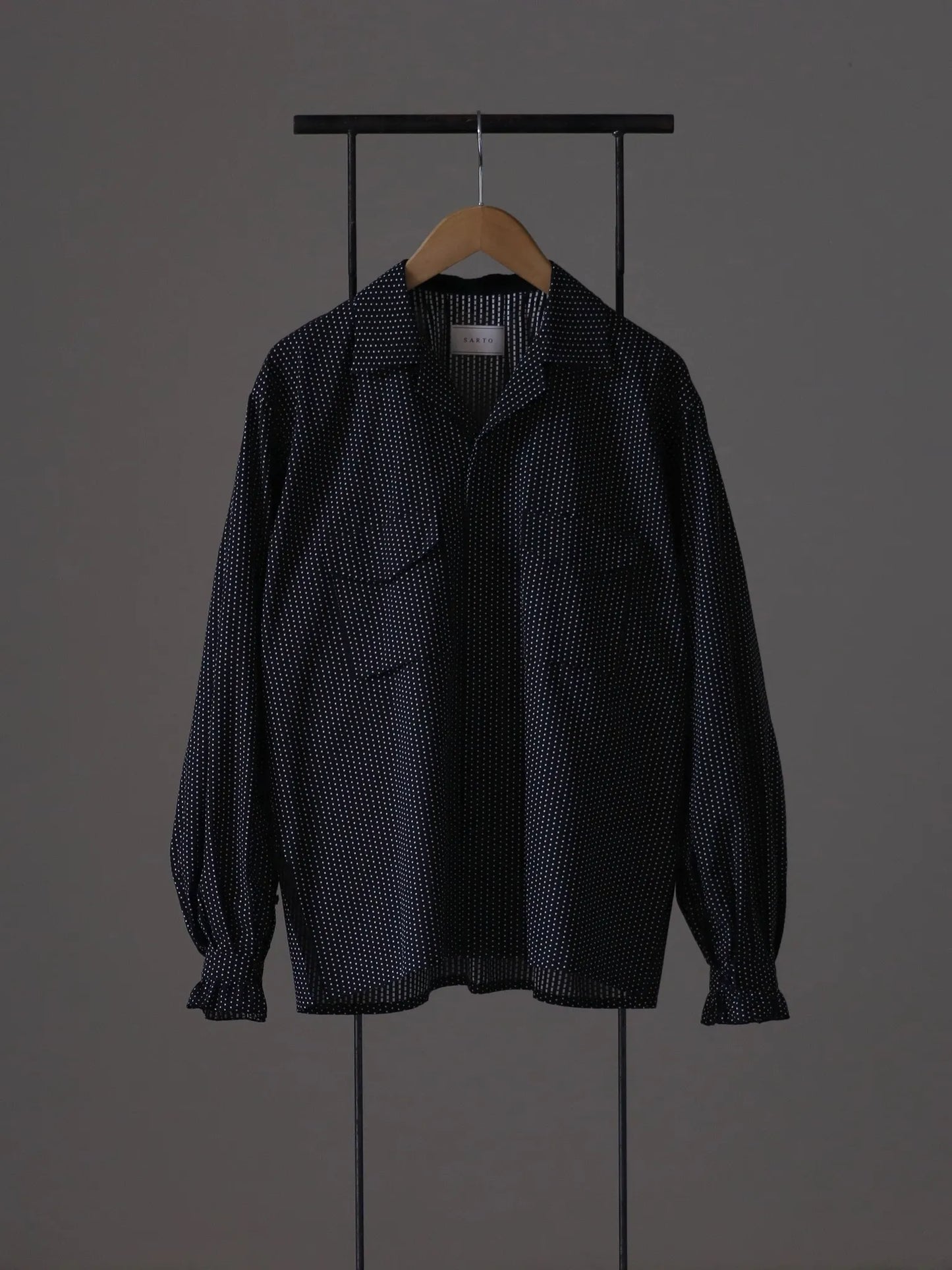sarto-open-collar-blouse-black-o-white-1