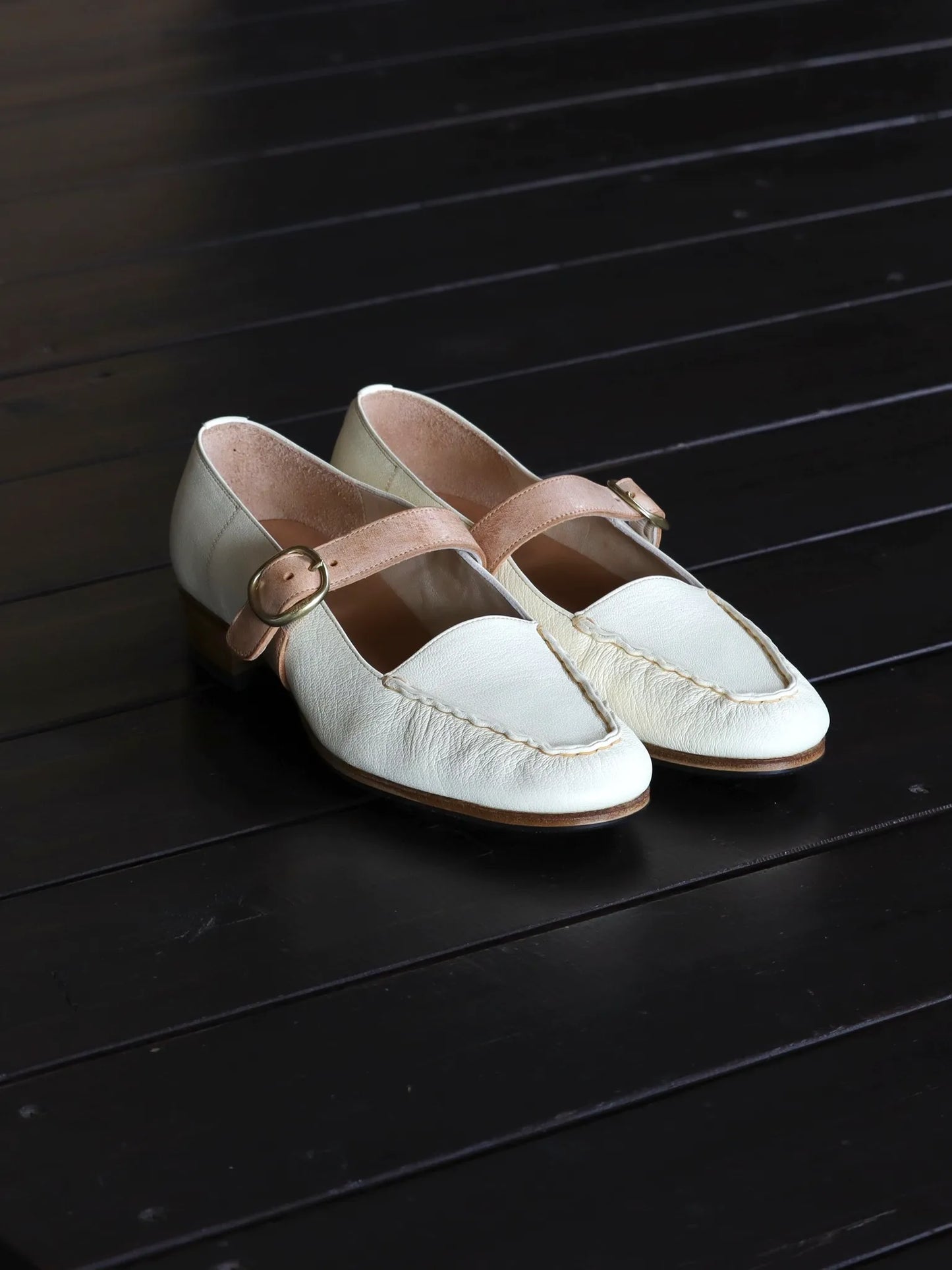 post-production-hand-moca-maryjane-white-tanned-goat-white-1