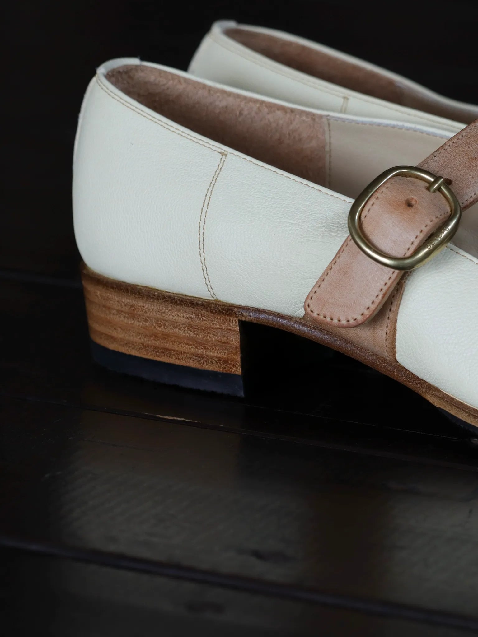 post-production-hand-moca-maryjane-white-tanned-goat-white-6