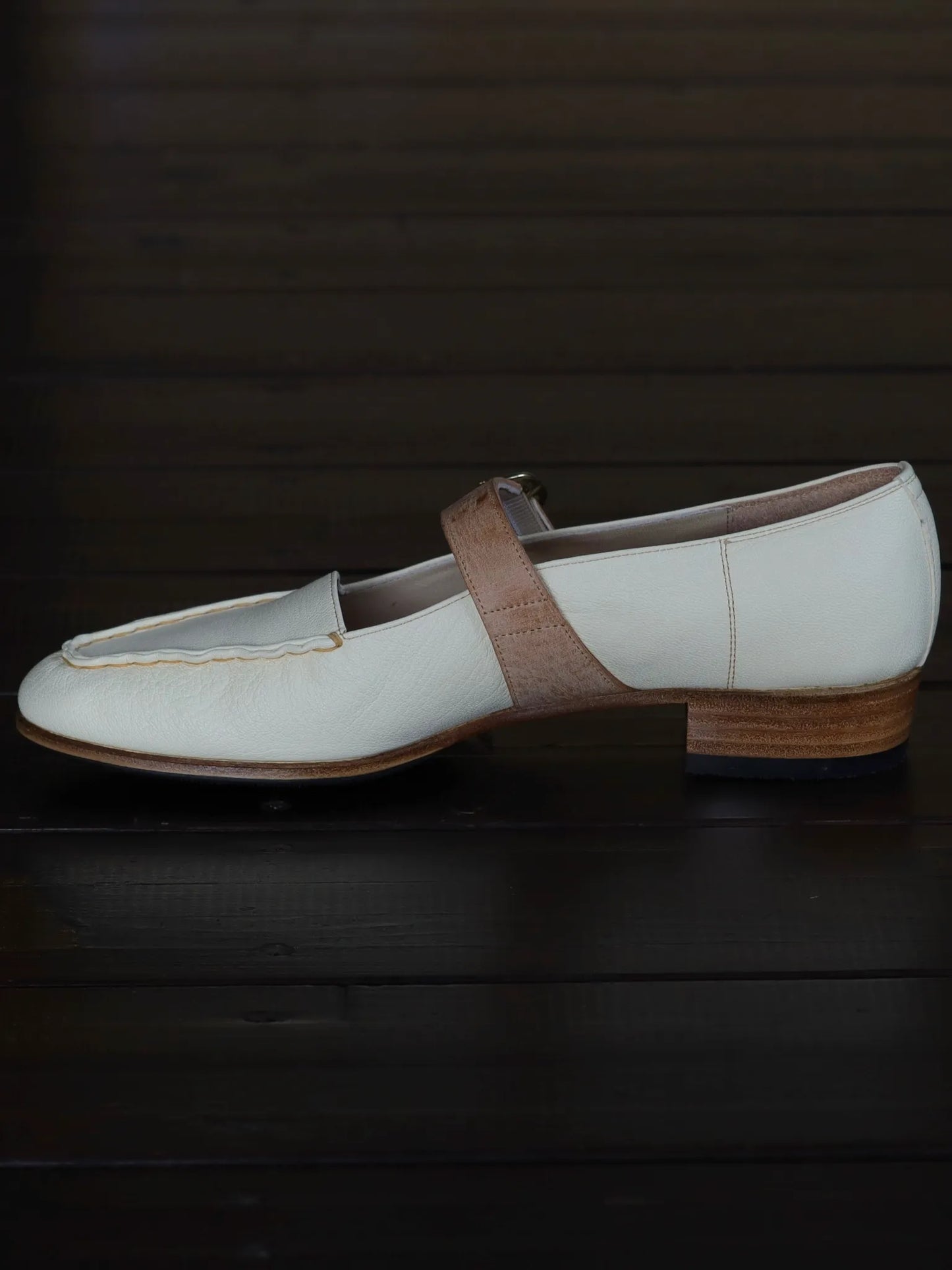 post-production-hand-moca-maryjane-white-tanned-goat-white-3