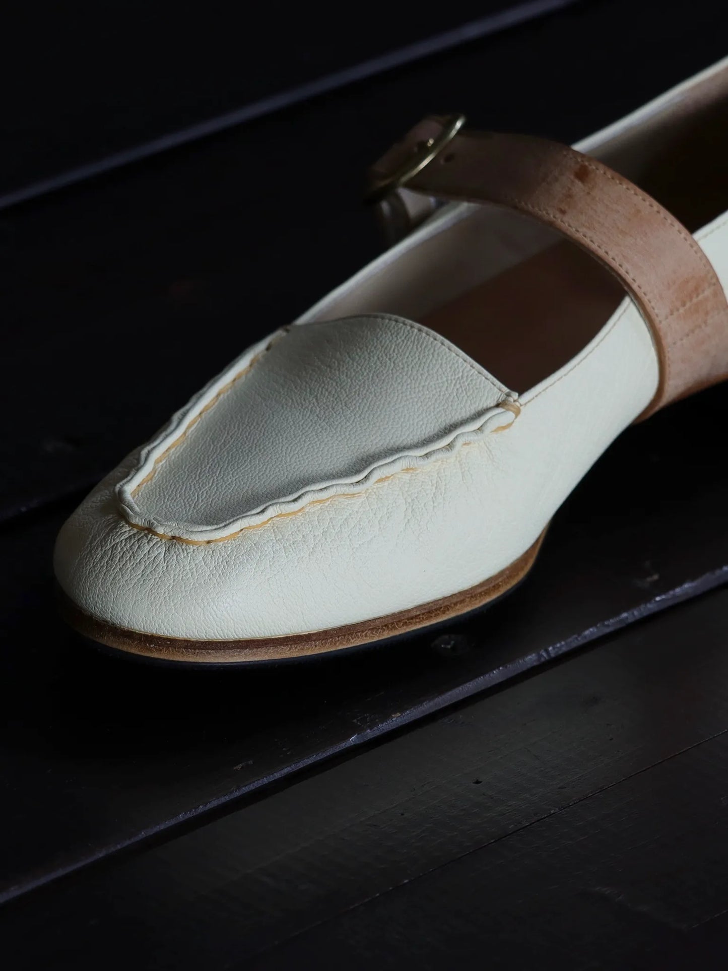 post-production-hand-moca-maryjane-white-tanned-goat-white-5