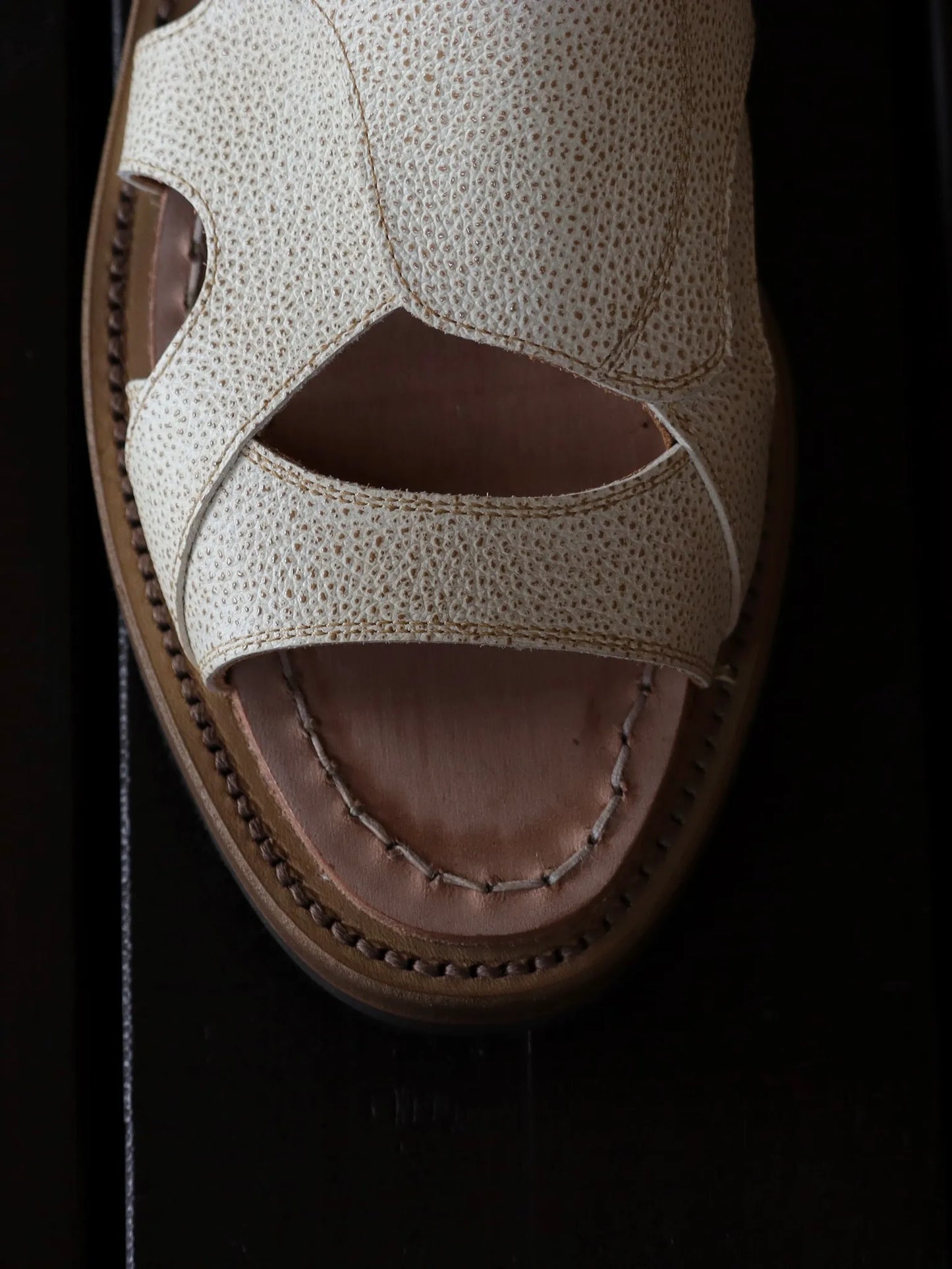 post-production-hunt-sandals-himeji-kurozan-white-2