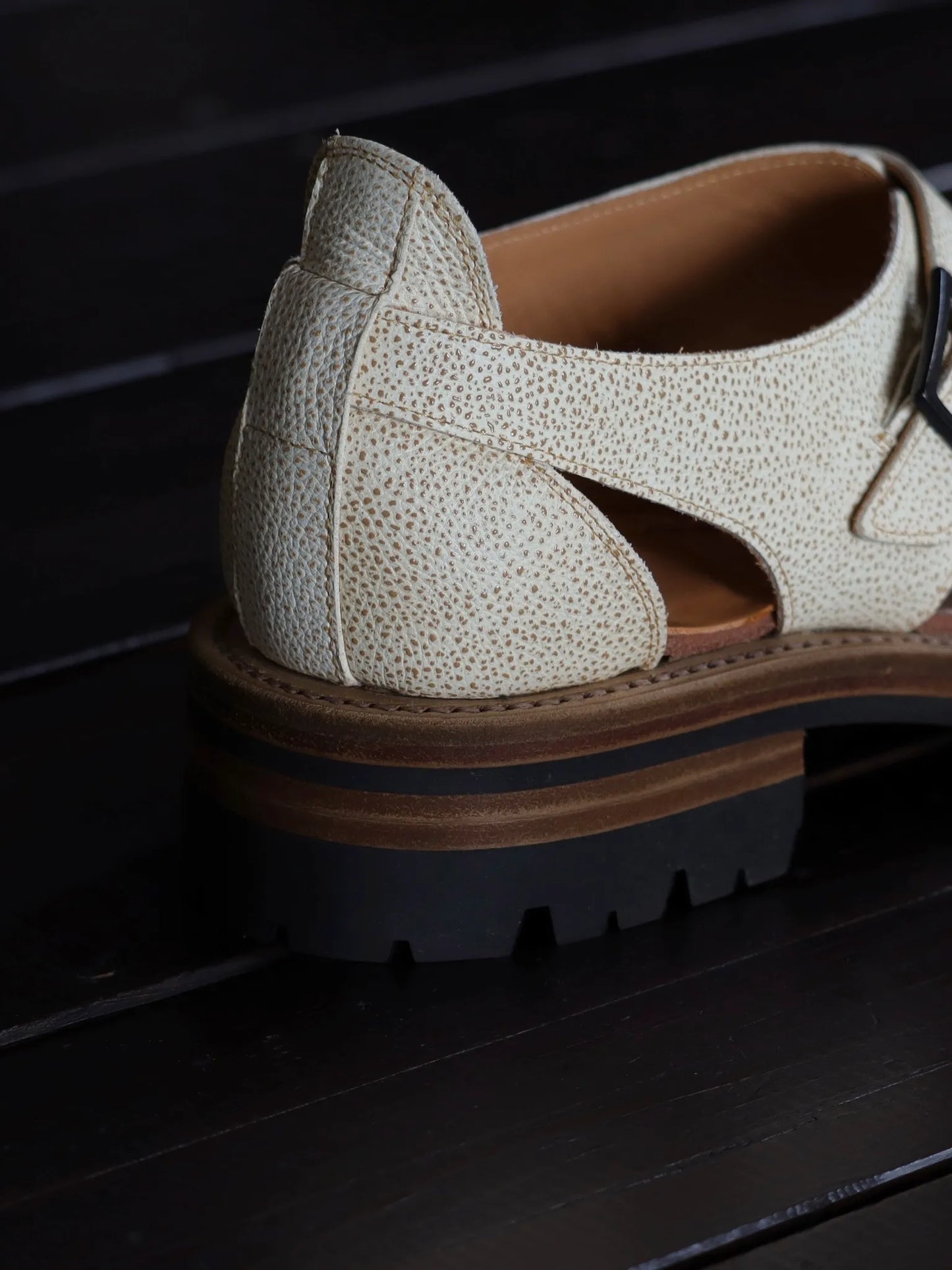 post-production-hunt-sandals-himeji-kurozan-white-6