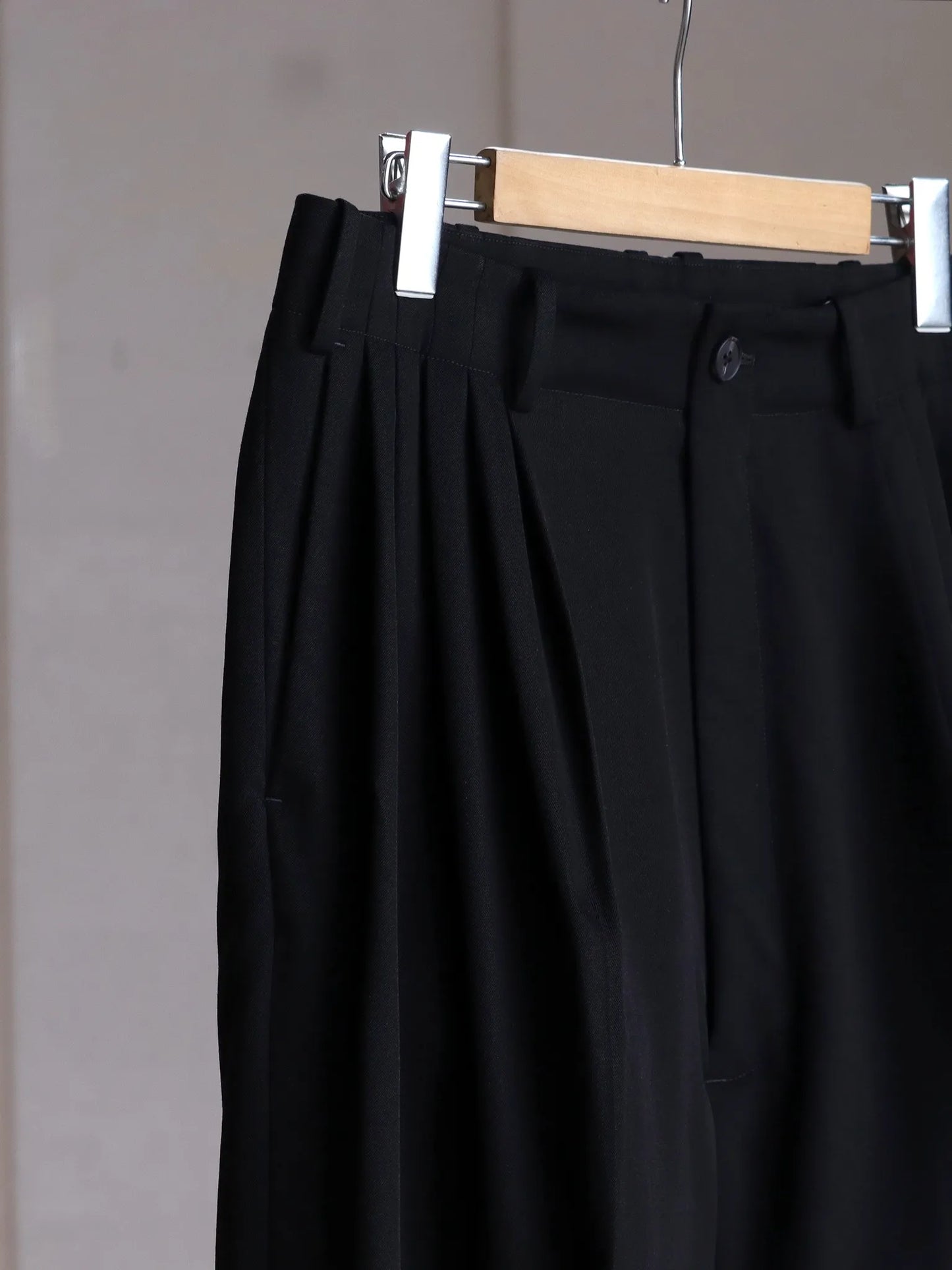 nonnotte | Draping 5-Tuck Wide Trousers Black