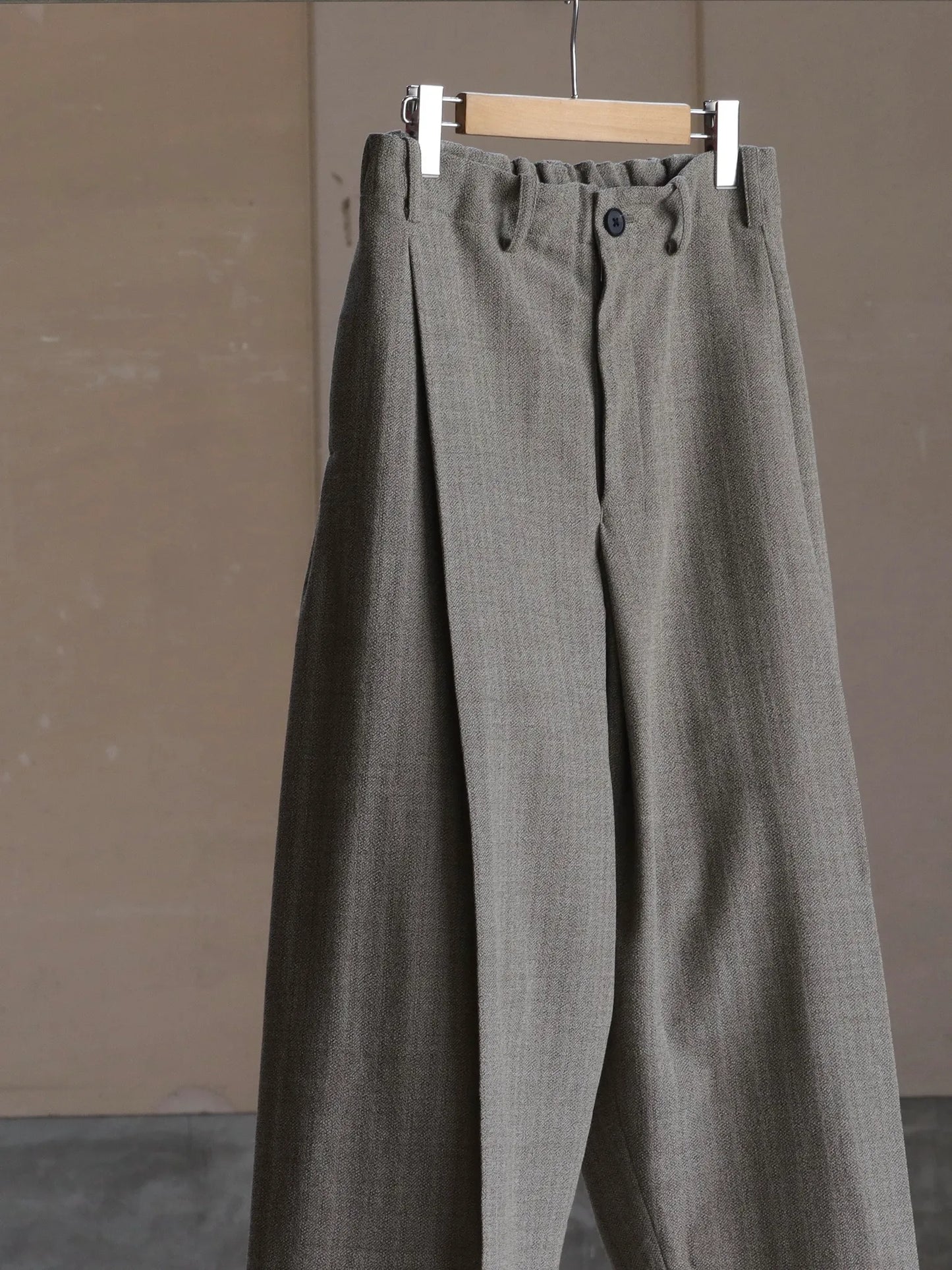 nonnotte | Draping Crotch Box Pleats Trousers Original Geometric Brown Top