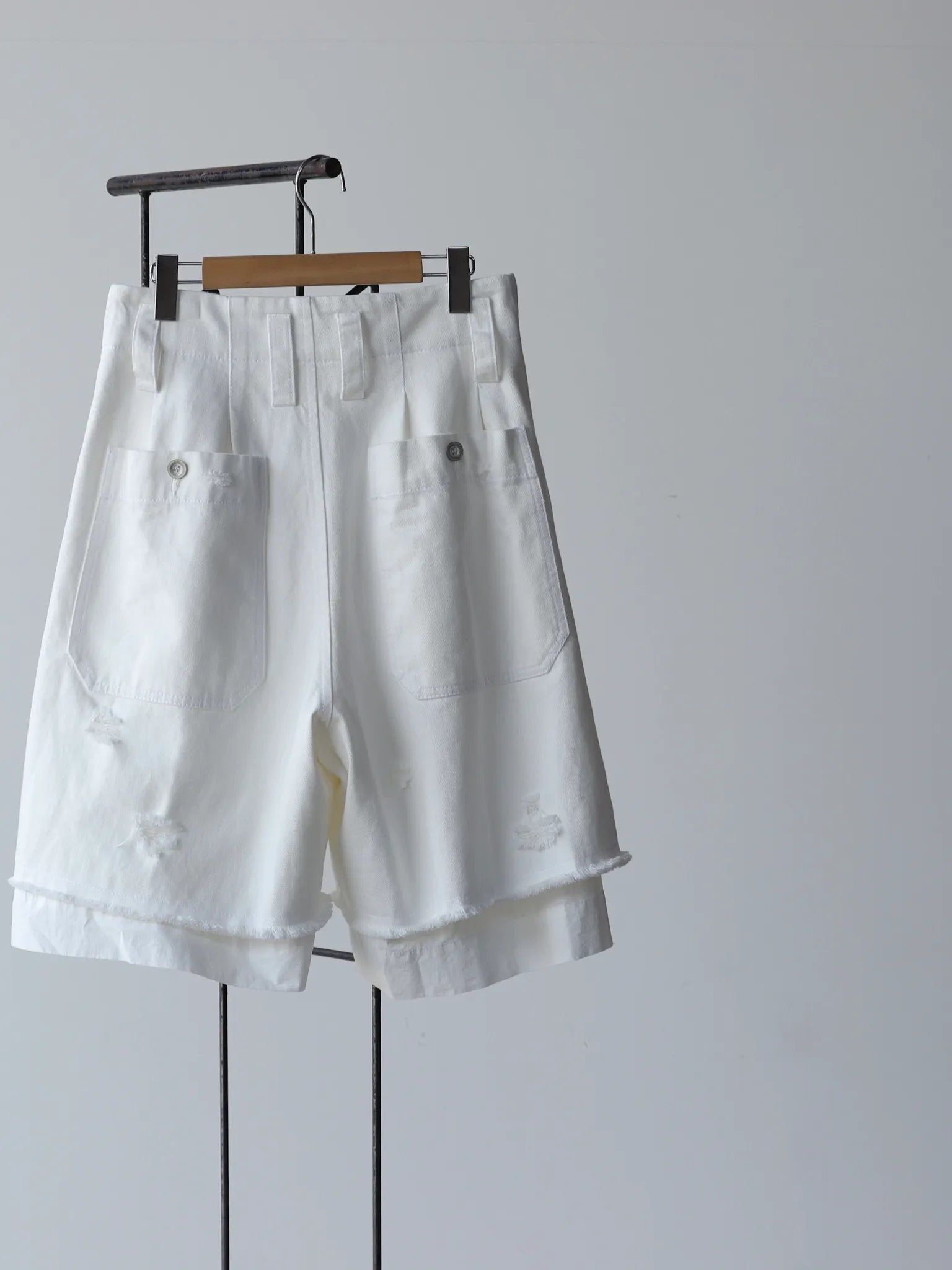 nomat-layered-short-pants-crushed-denim-white-2