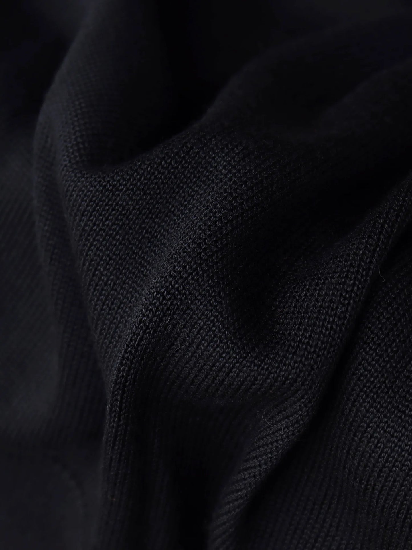 Olde H & Daughter | SILK PLAIN STITCH CREW L/S BLACK