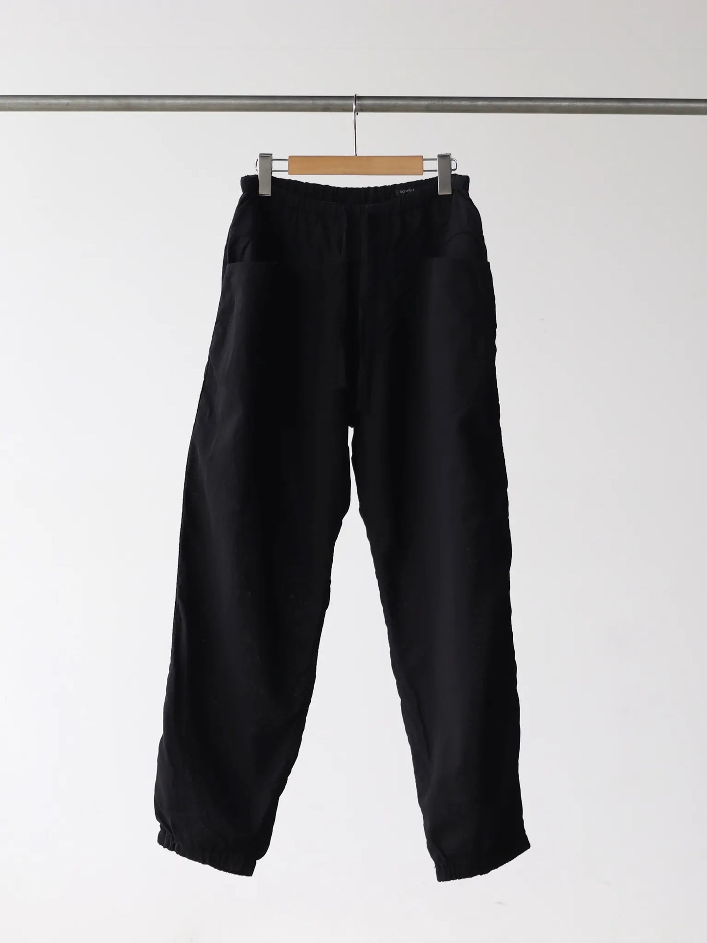 COMOLI | オックス ドローストリングパンツ BLACK