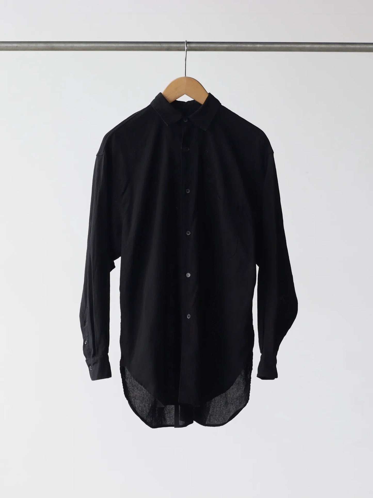 comoli-オックス-シャツ-black-1-1