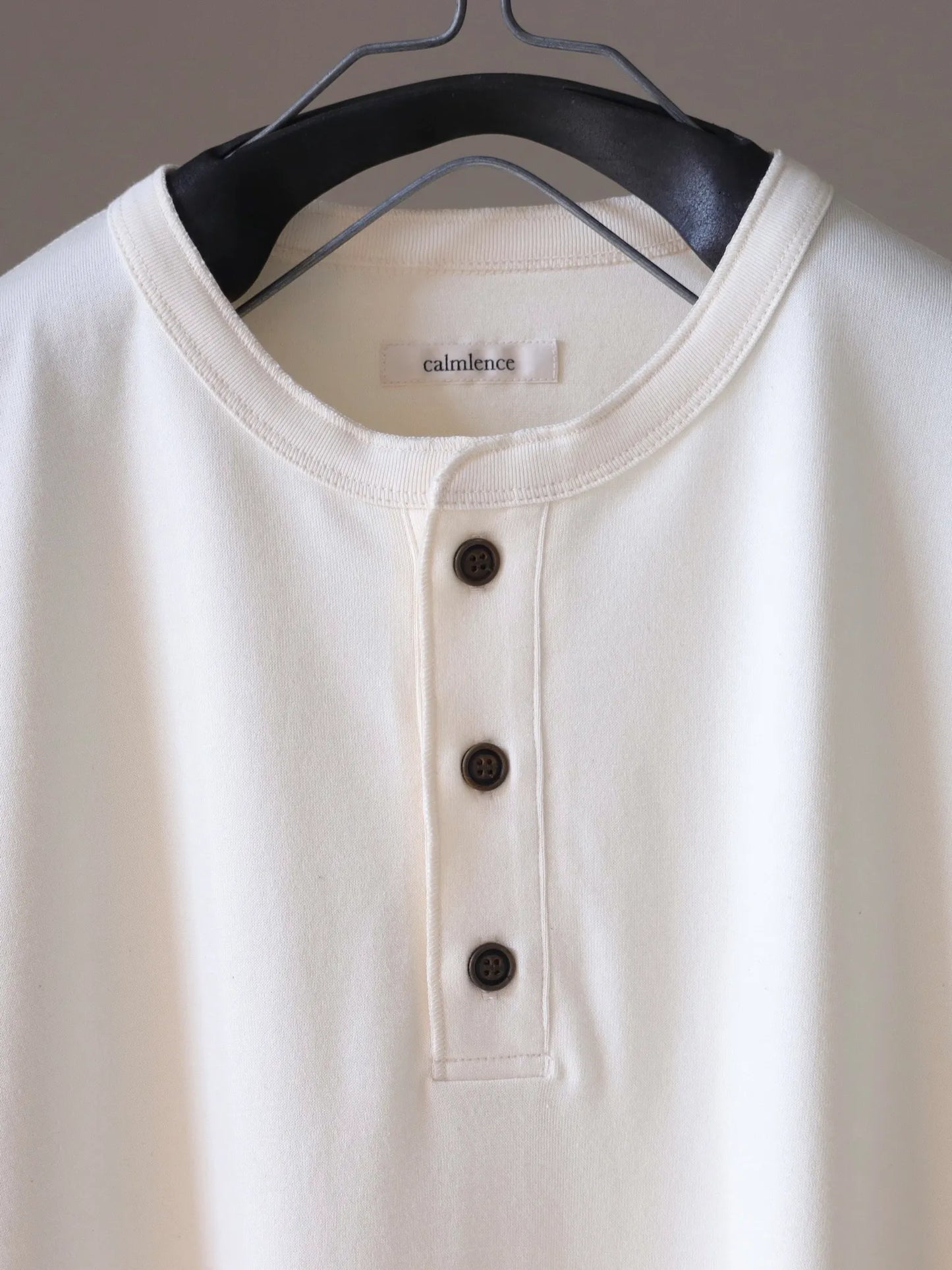 calmlence-henley-neck-t-shirt-owht-3