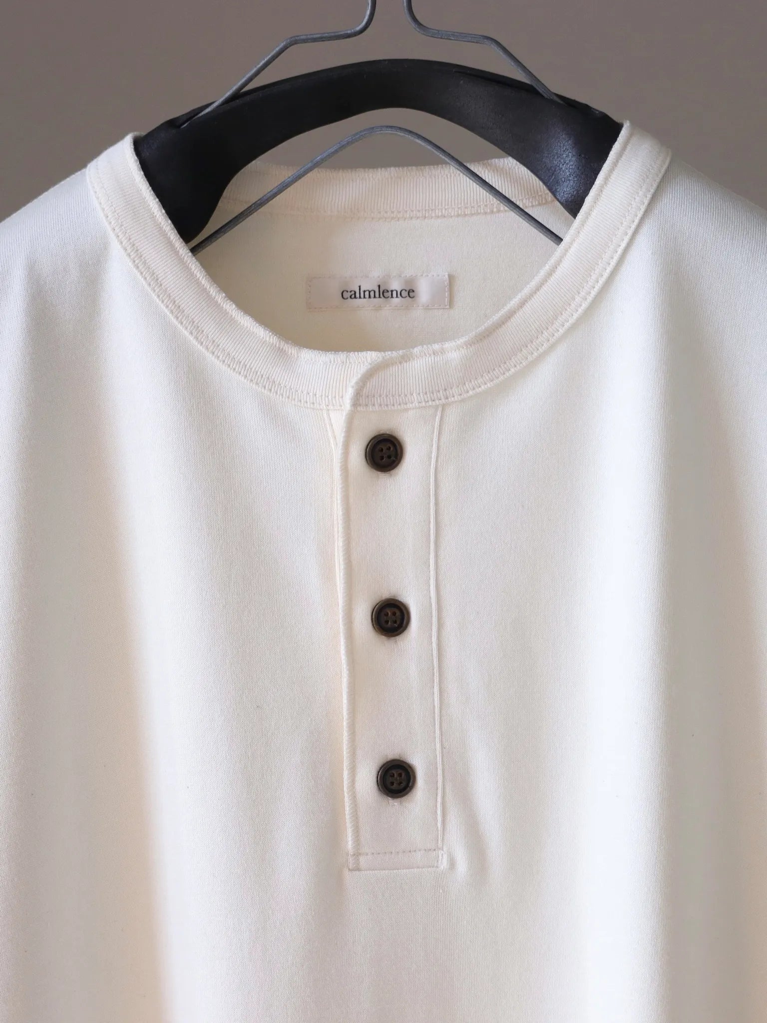 calmlence-henley-neck-t-shirt-owht-3