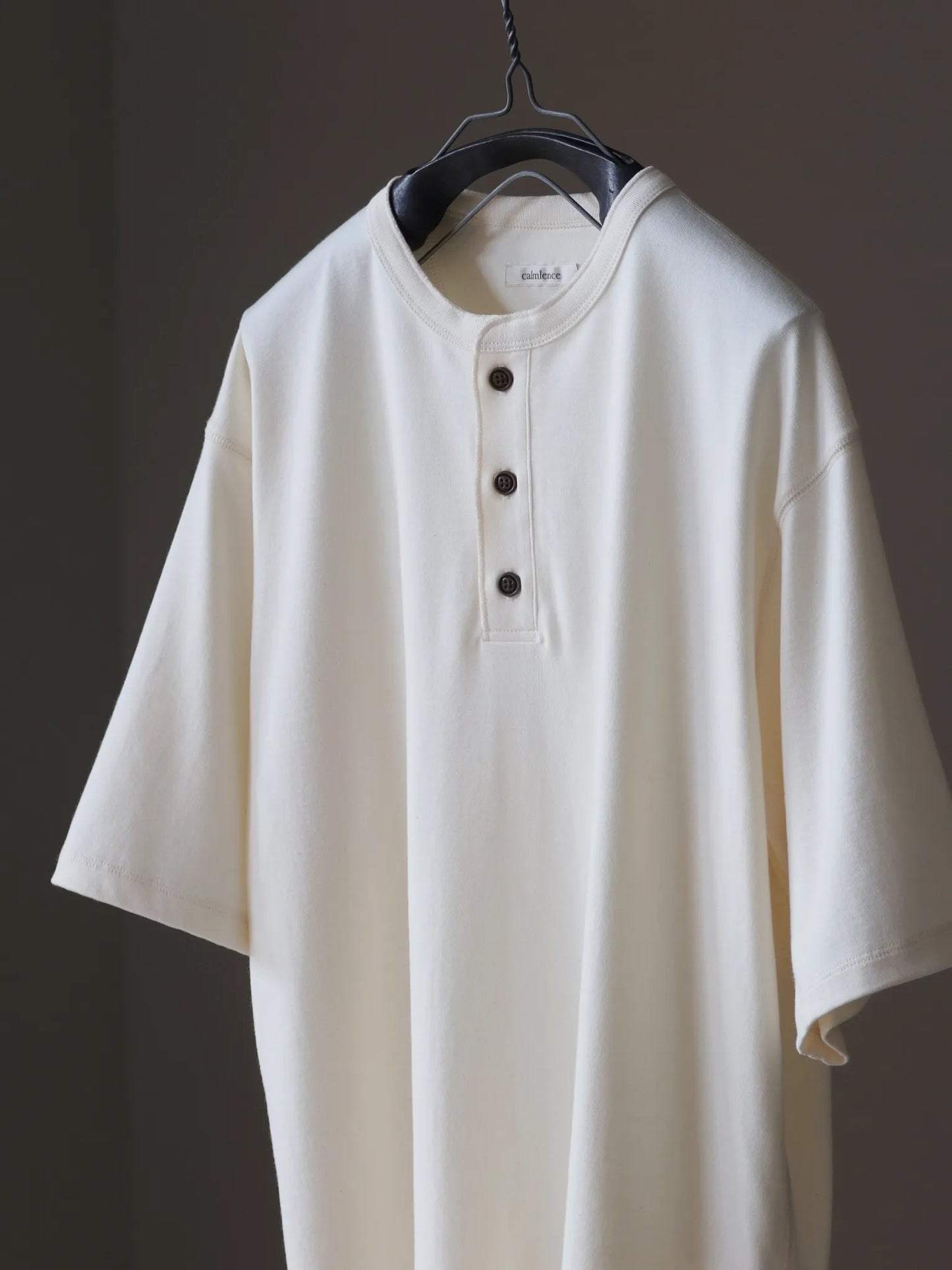 calmlence-henley-neck-t-shirt-owht-2