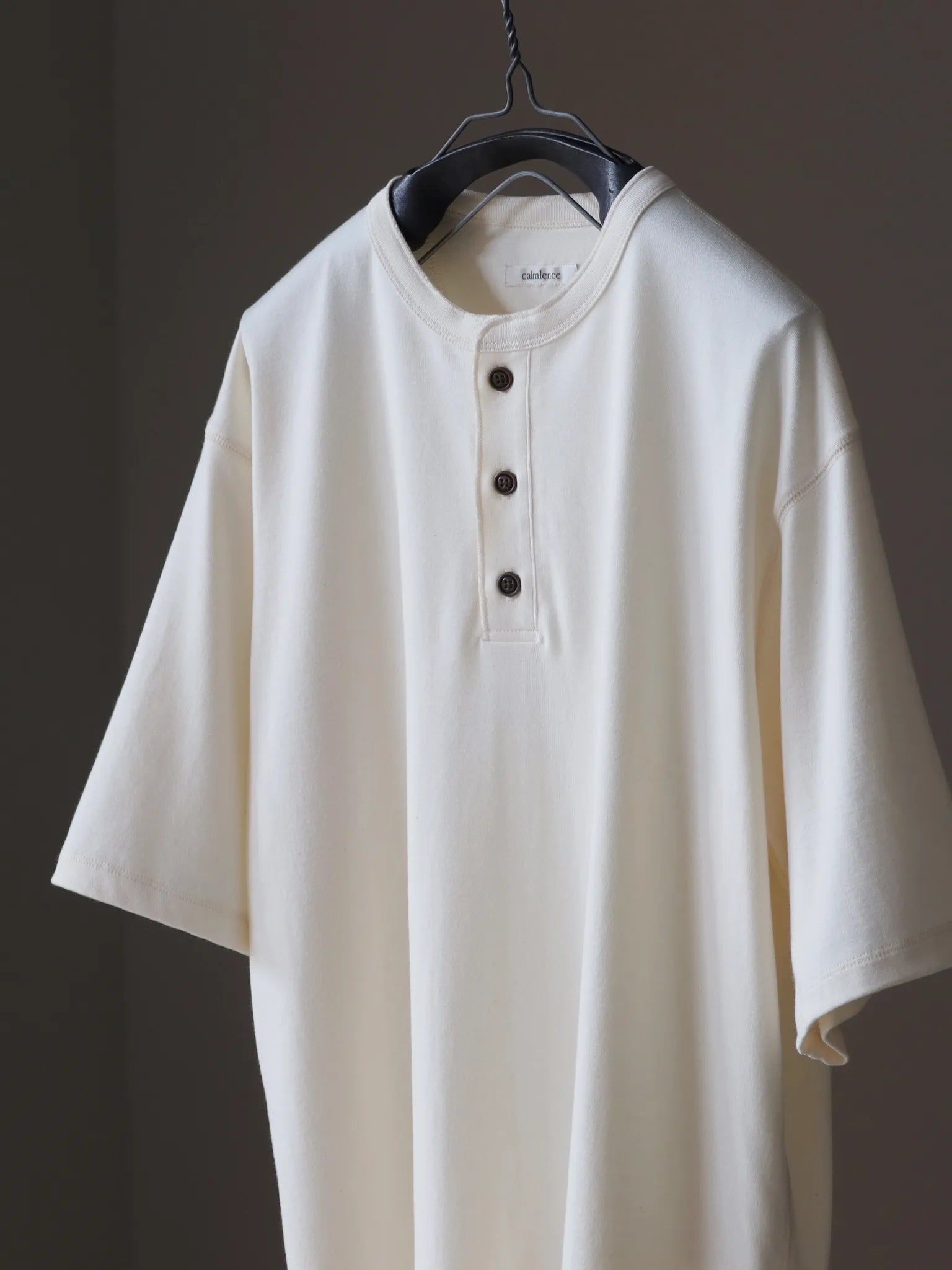 calmlence-henley-neck-t-shirt-owht-2