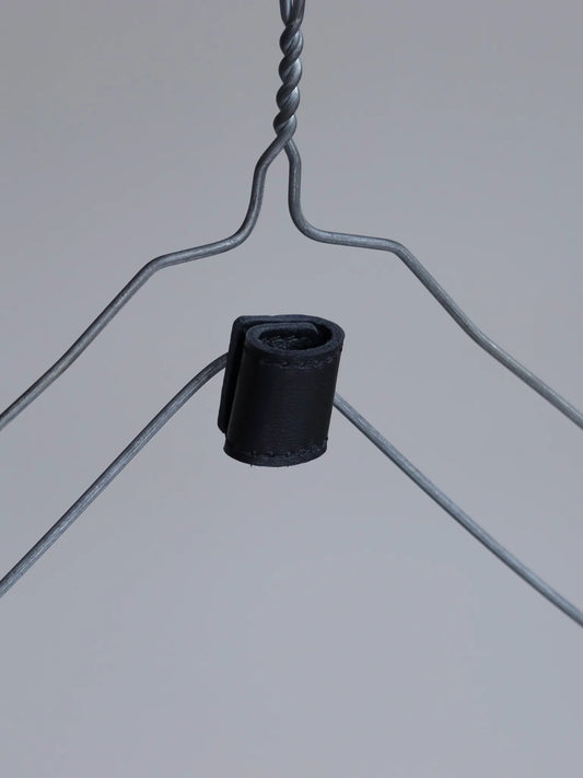 silvana-manetti-clip-knot-black-1