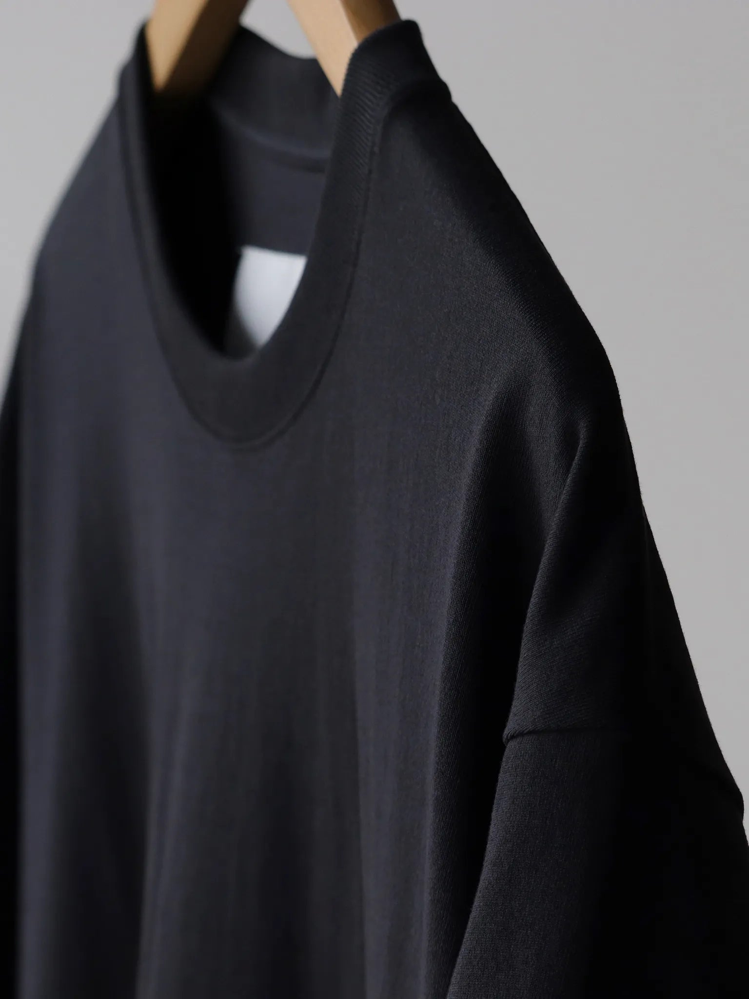 nonnotte-new-standard-t-shirt-caviar-3