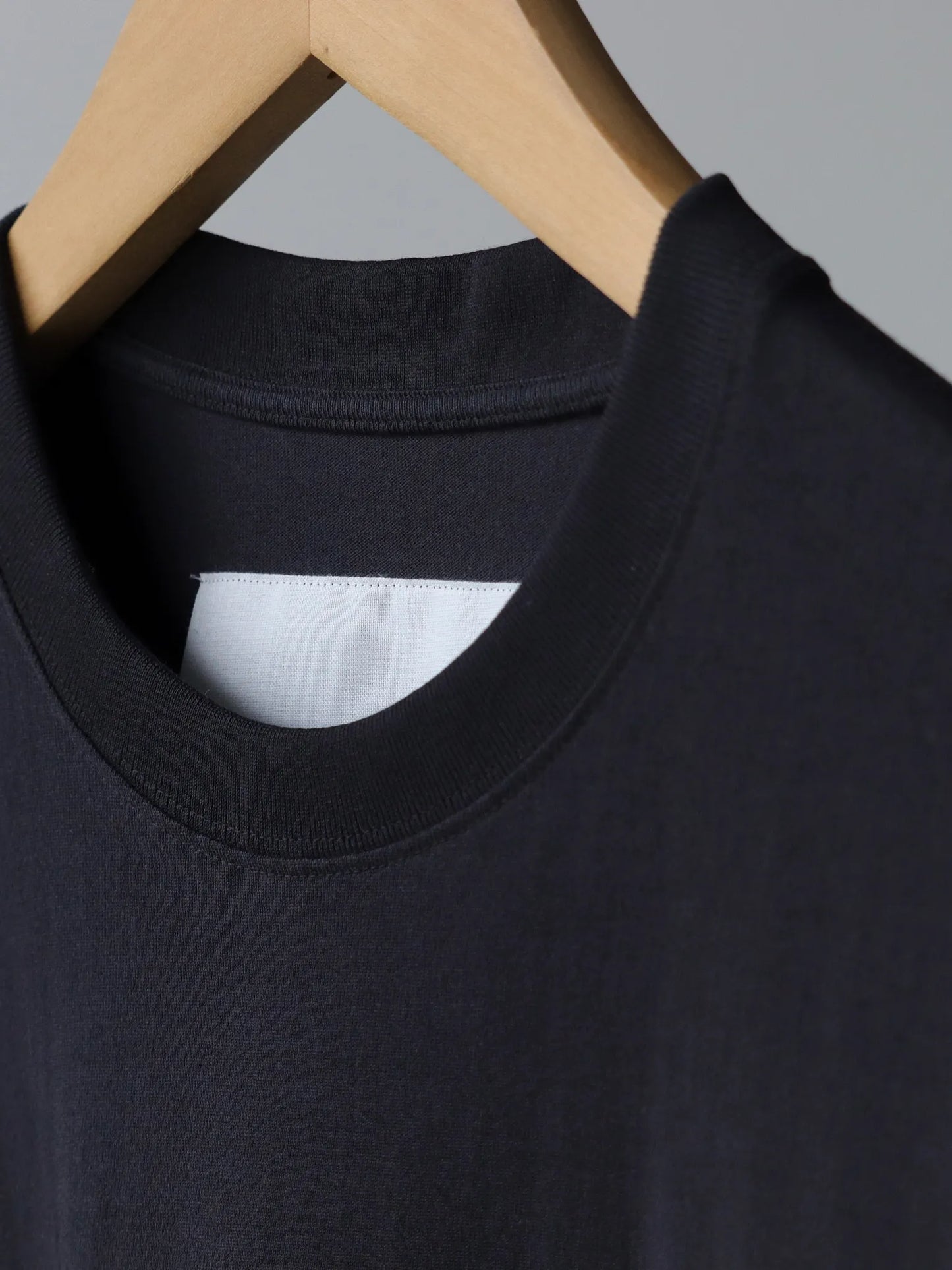 nonnotte-new-standard-t-shirt-caviar-4