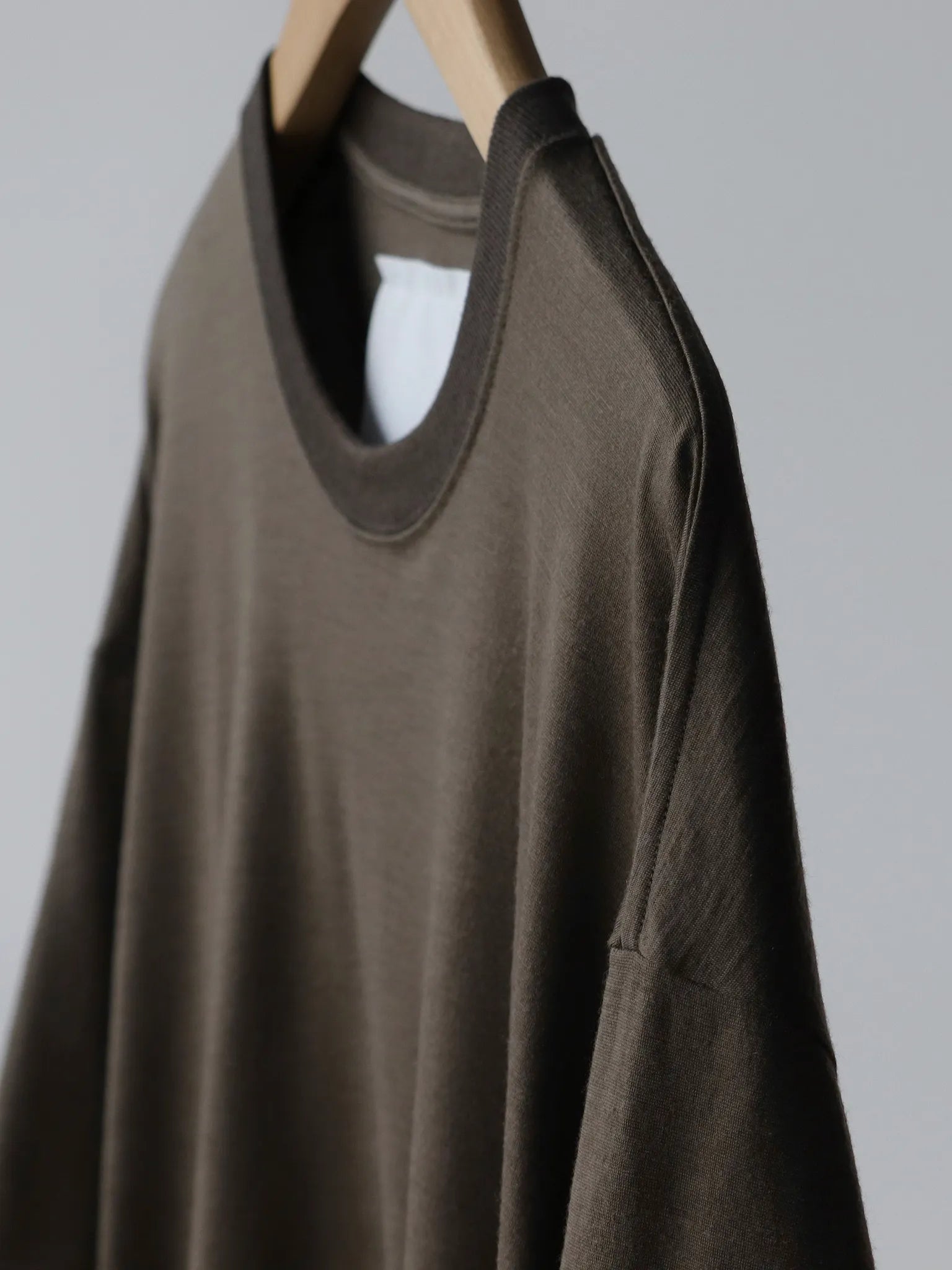 nonnotte-new-standard-t-shirt-olive-brown-2