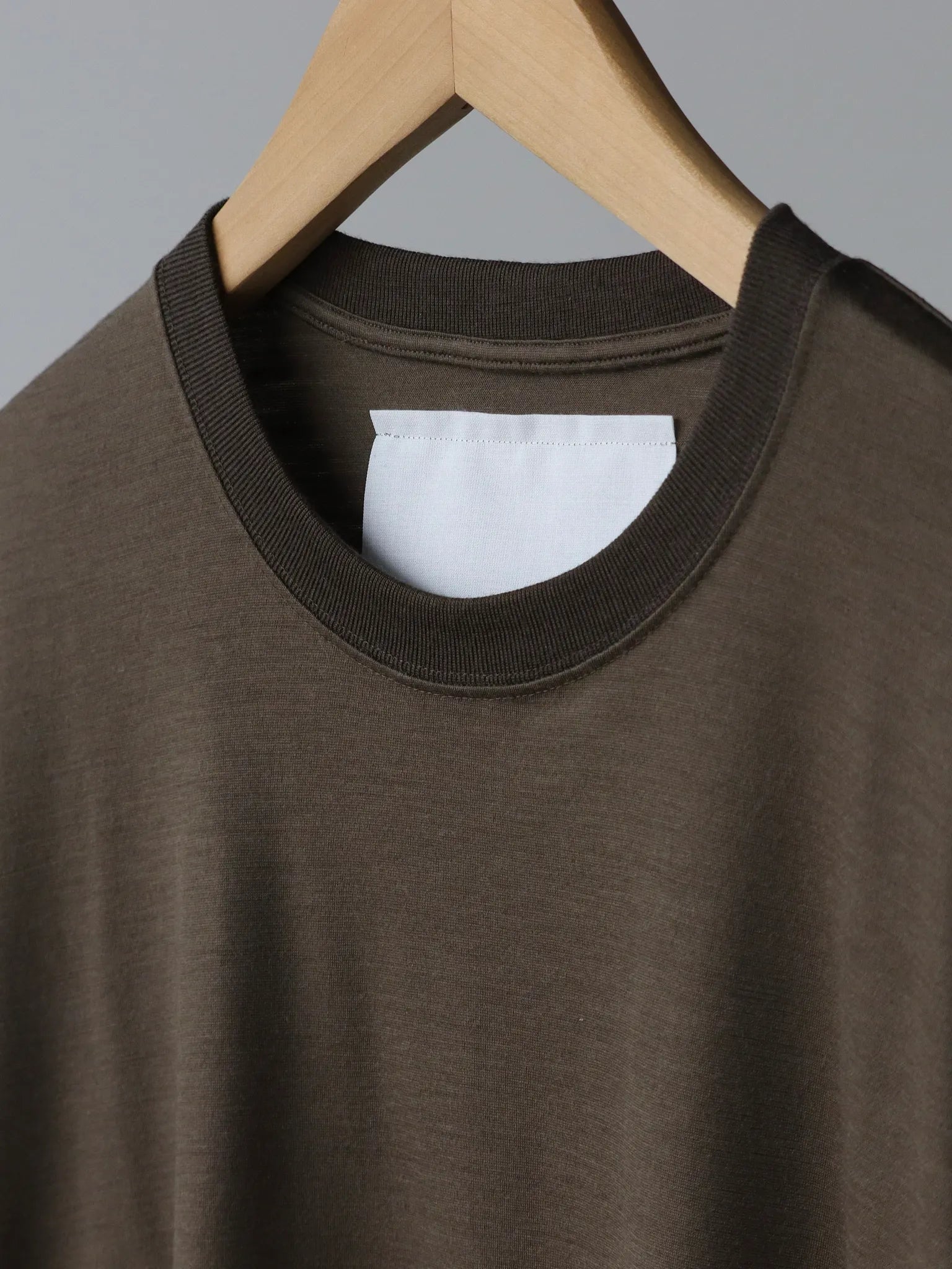 nonnotte-new-standard-t-shirt-olive-brown-3