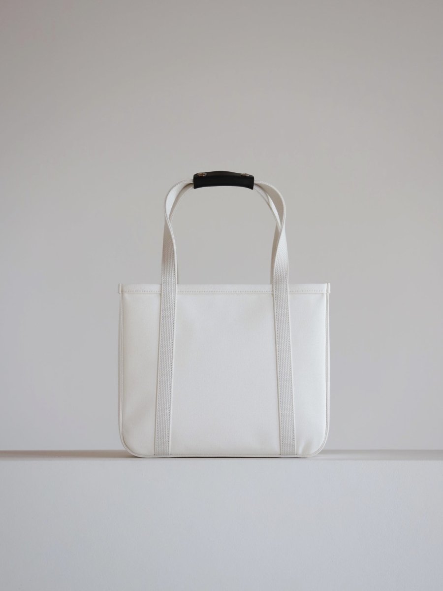 chacoli-frame-tote-05-white-3